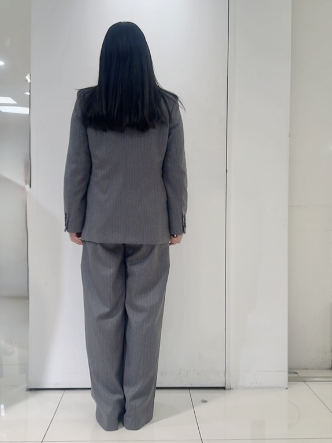 なかじさんの「UNTITLED｜【大人の抜け感/8色展開】ボリュームスリーブニットプルオーバー」を使ったコーディネート