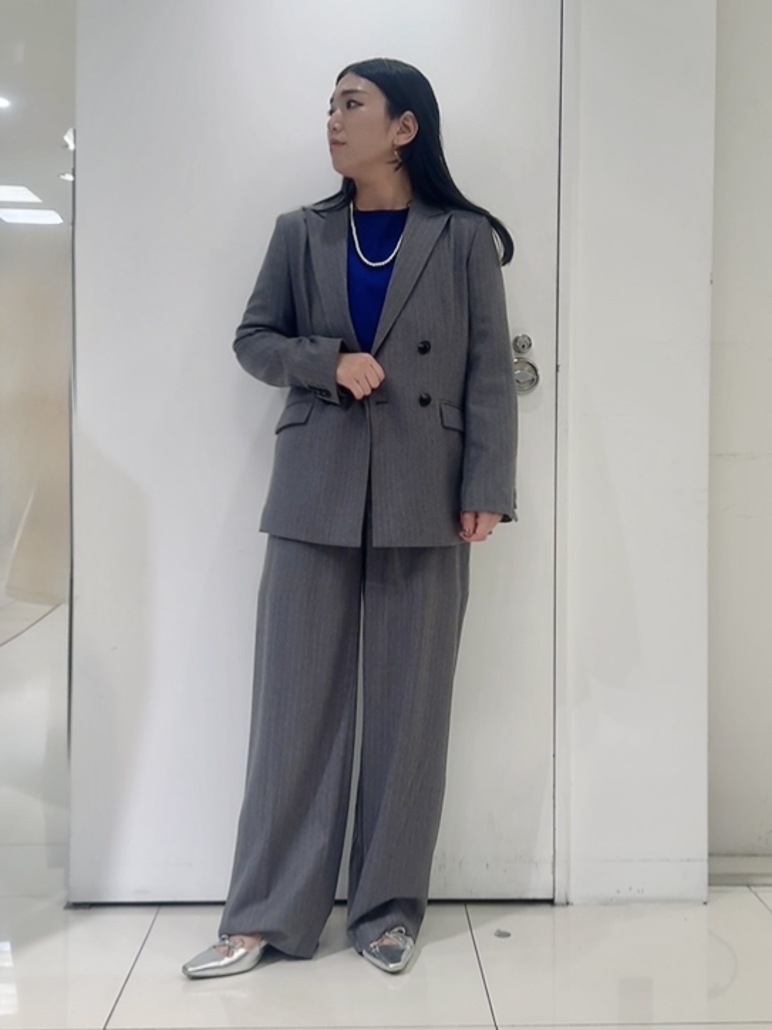 なかじさんの「UNTITLED｜【大人の抜け感/8色展開】ボリュームスリーブニットプルオーバー」を使ったコーディネート