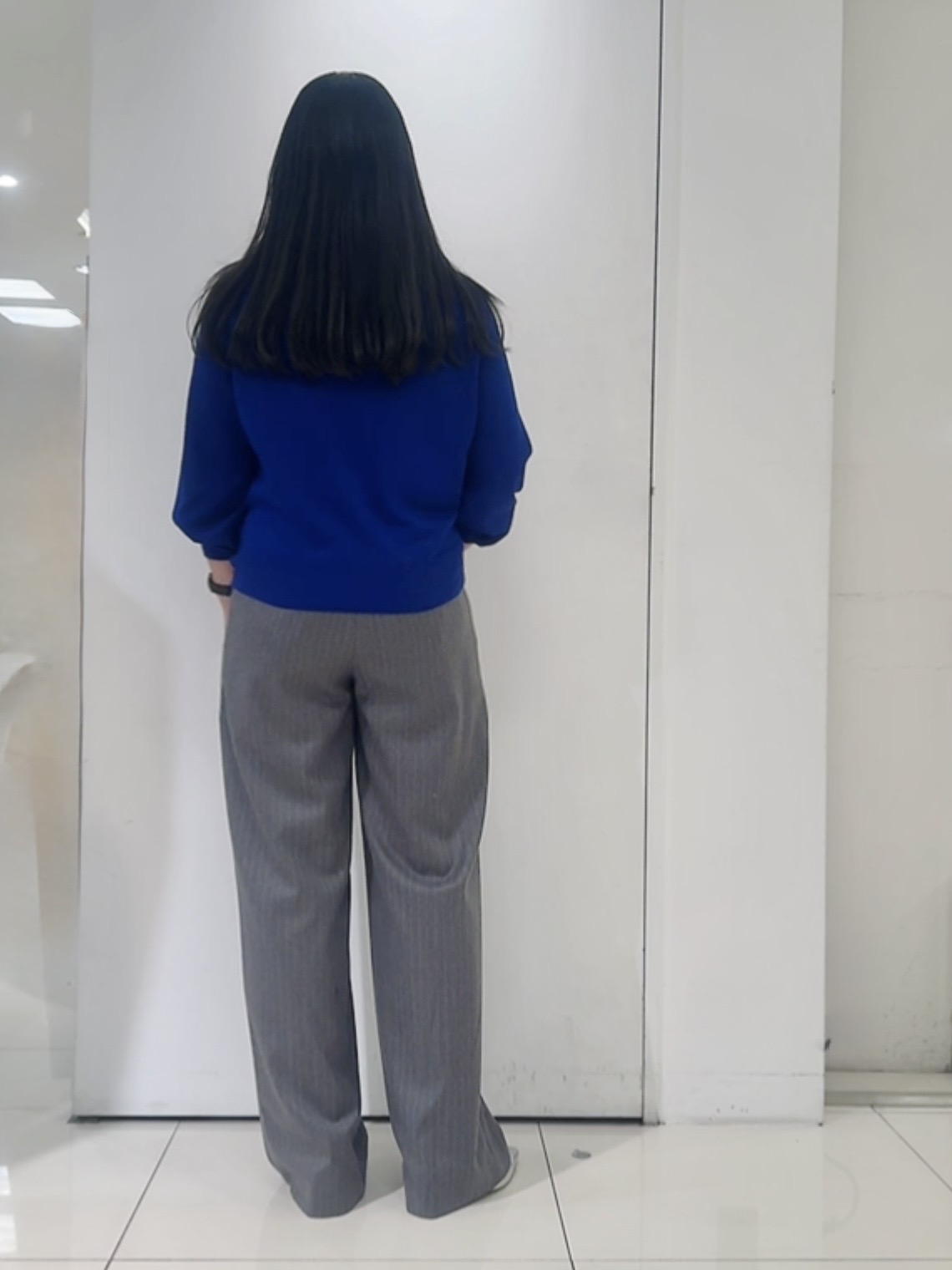 なかじさんの「UNTITLED｜【大人の抜け感/8色展開】ボリュームスリーブニットプルオーバー」を使ったコーディネート