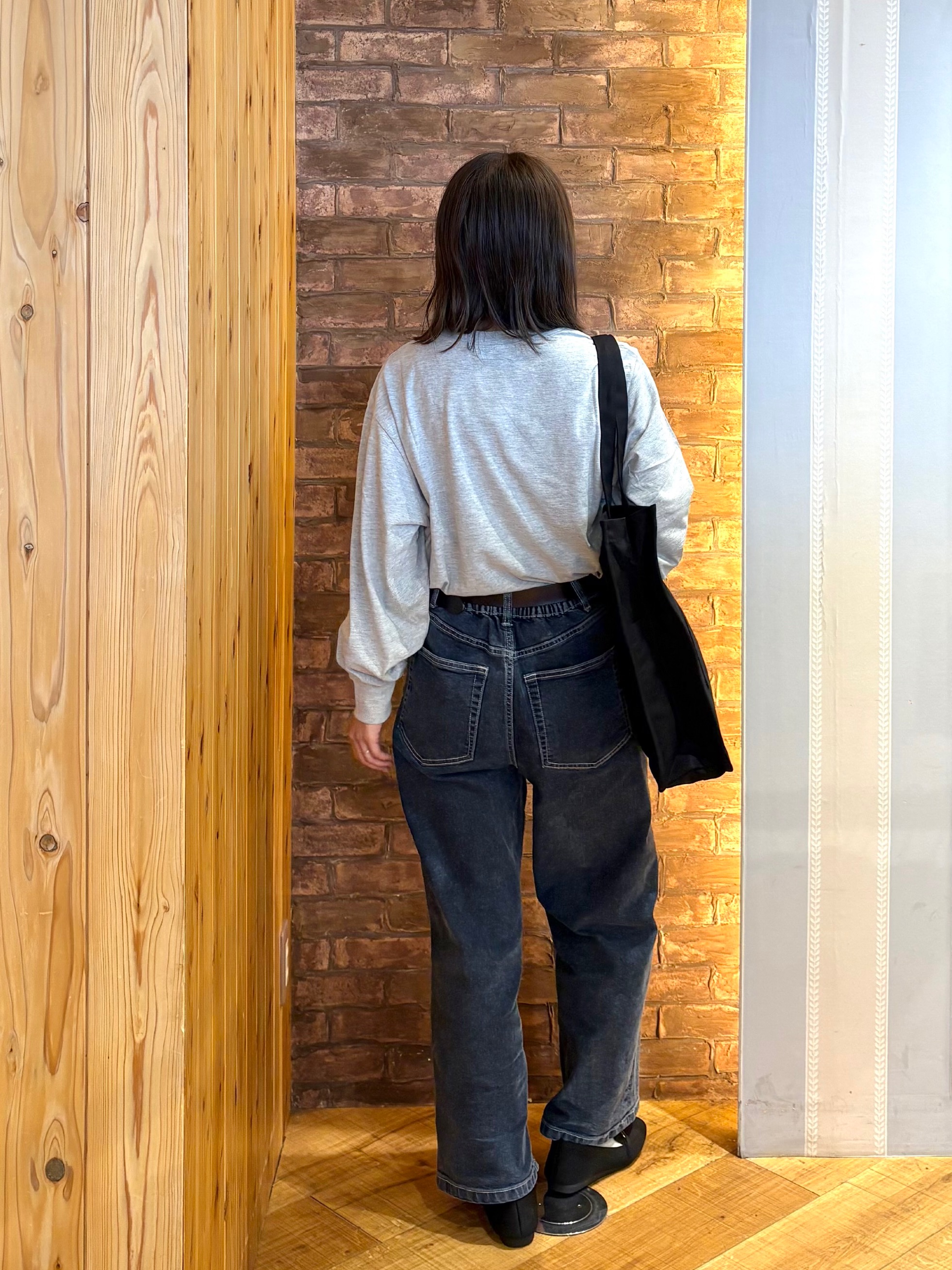 mieさんの「SHOO･LA･RUE｜【高レビュー/S-LL】デイリー使いに 選べる6柄プリントロンT」を使ったコーディネート