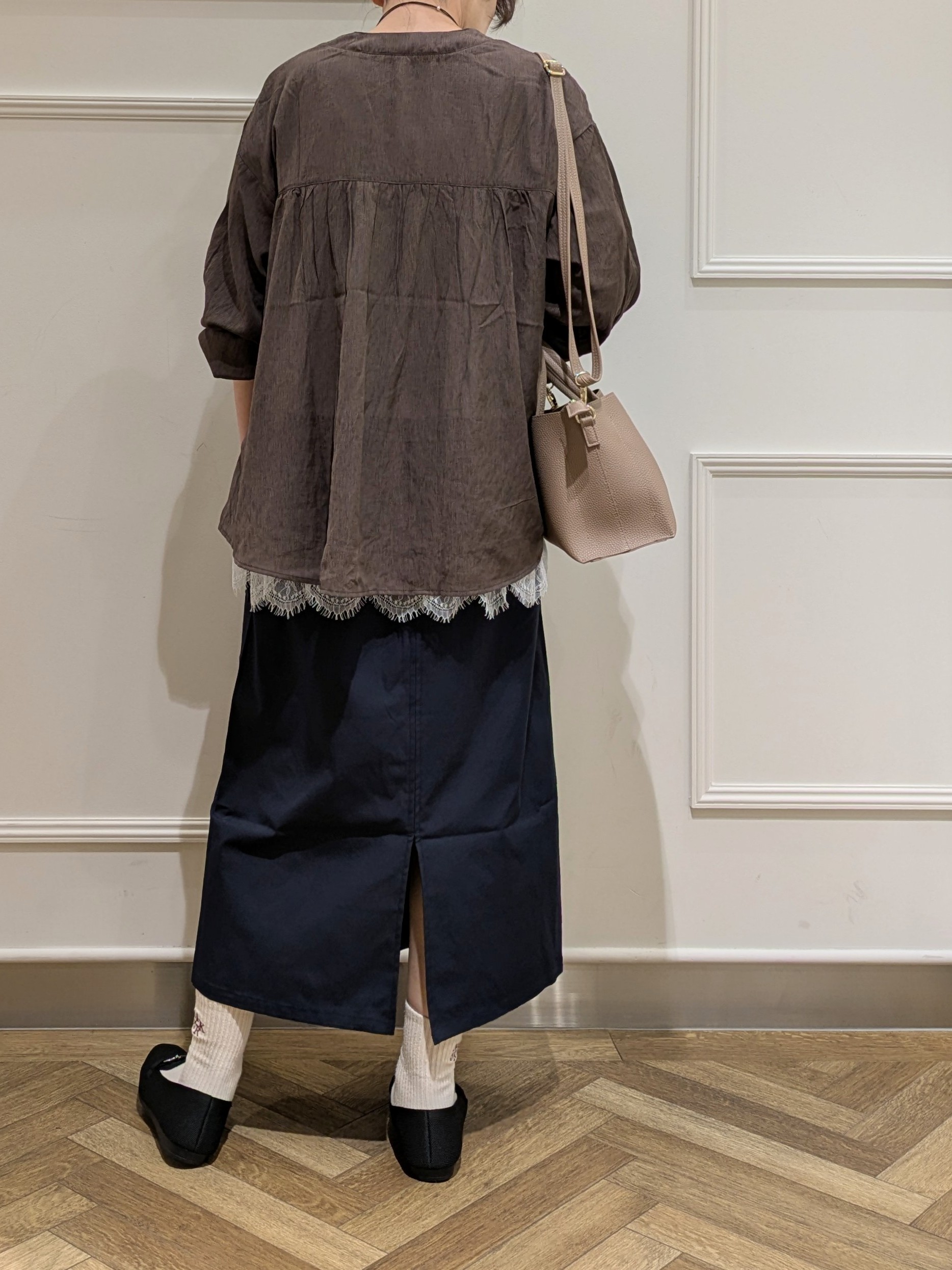おとうふさんの「SHOO･LA･RUE｜【S-LL/洗濯機可】着痩せシルエット シャーリングシャツカーディガン」を使ったコーディネート