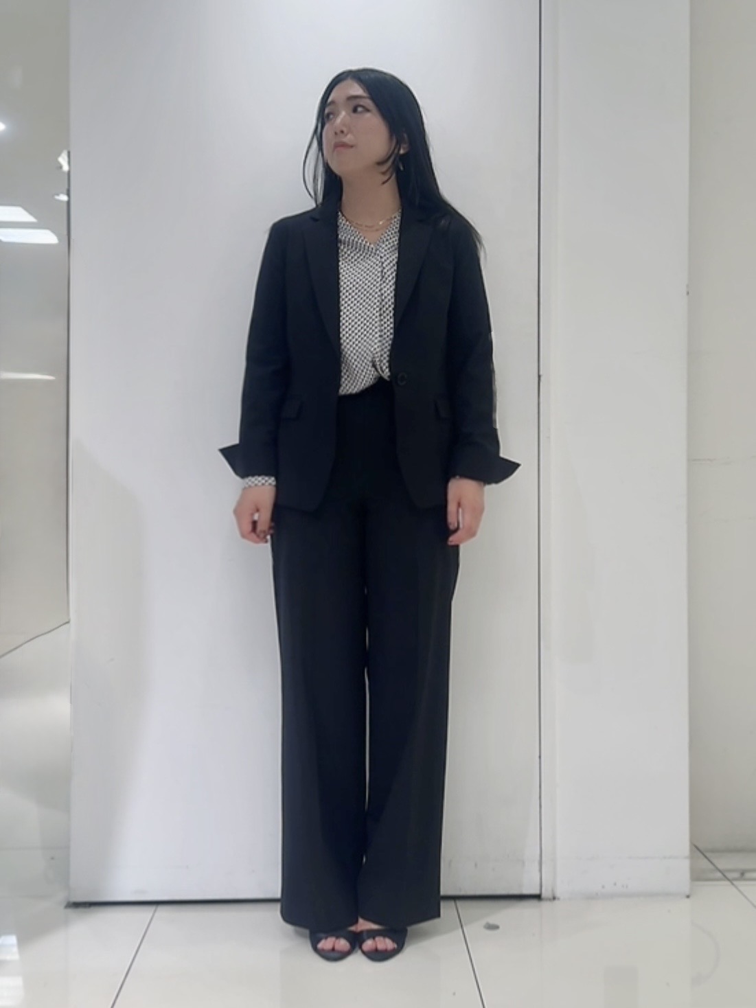 なかじさんの「UNTITLED｜【セットアップ可/秋羽織り/お仕事スーツ】ウールブレンドダブルジャケット」を使ったコーディネート