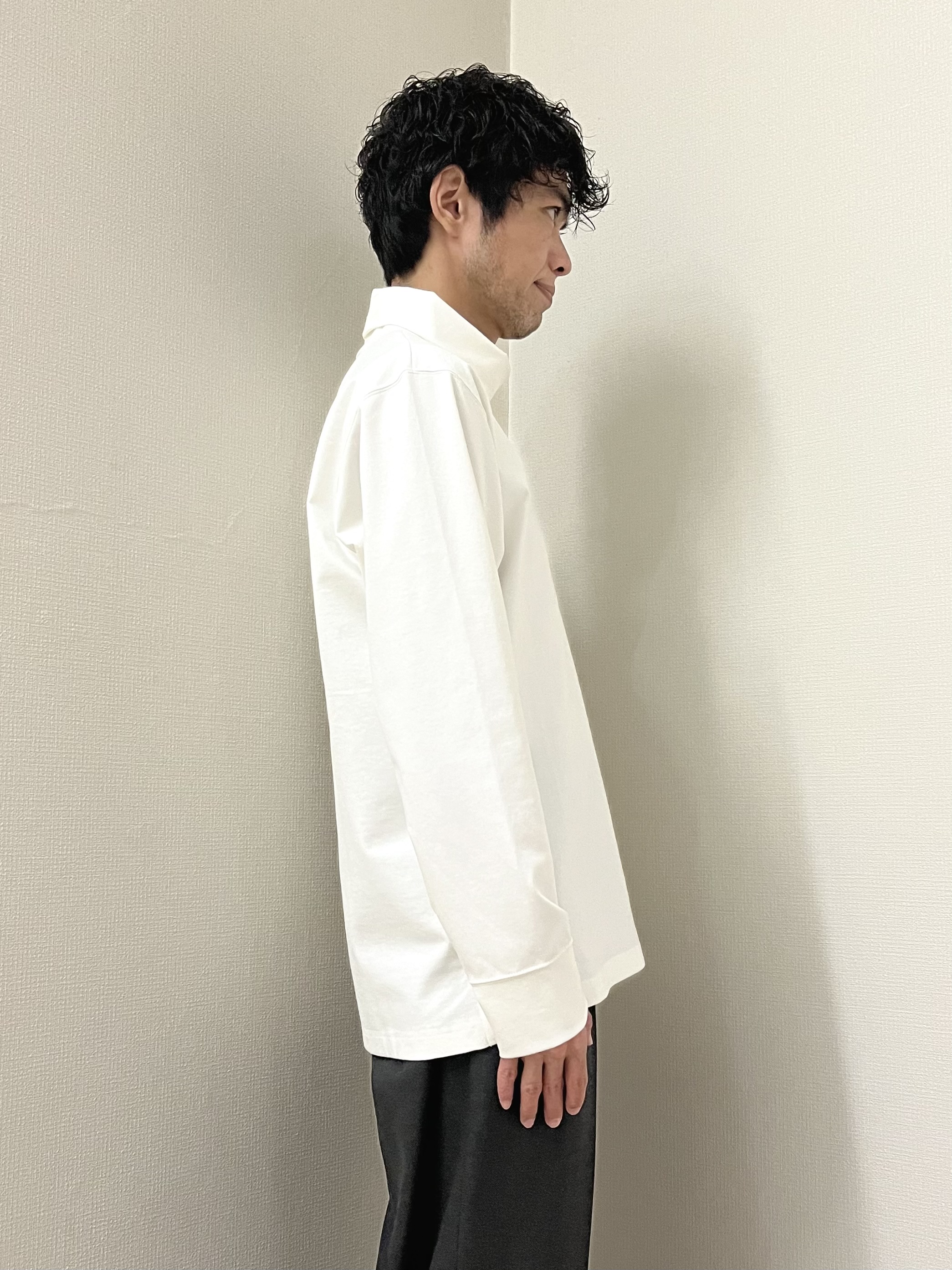 URAさんの「TAKEO KIKUCHI｜【BOWLER HAT LABEL】日本製クルーネックカーディガン」を使ったコーディネート