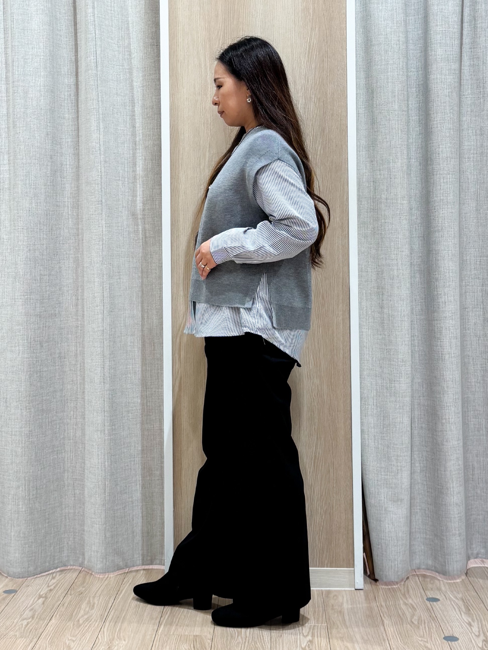 sachiさんの「grove｜【2点セット/時短・着回し】着るだけでコーデが完成 ニットベスト&times;シャツ」を使ったコーディネート