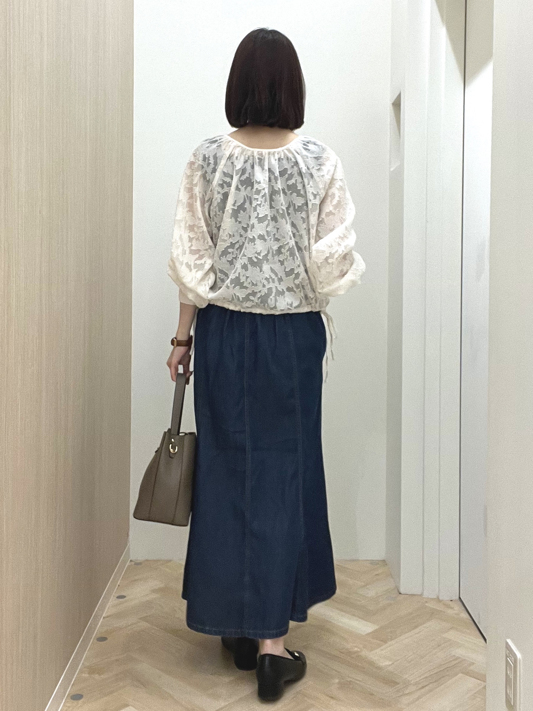  おまつさんの「grove｜上品に華やぐ シアージャカードブラウス」を使ったコーディネート