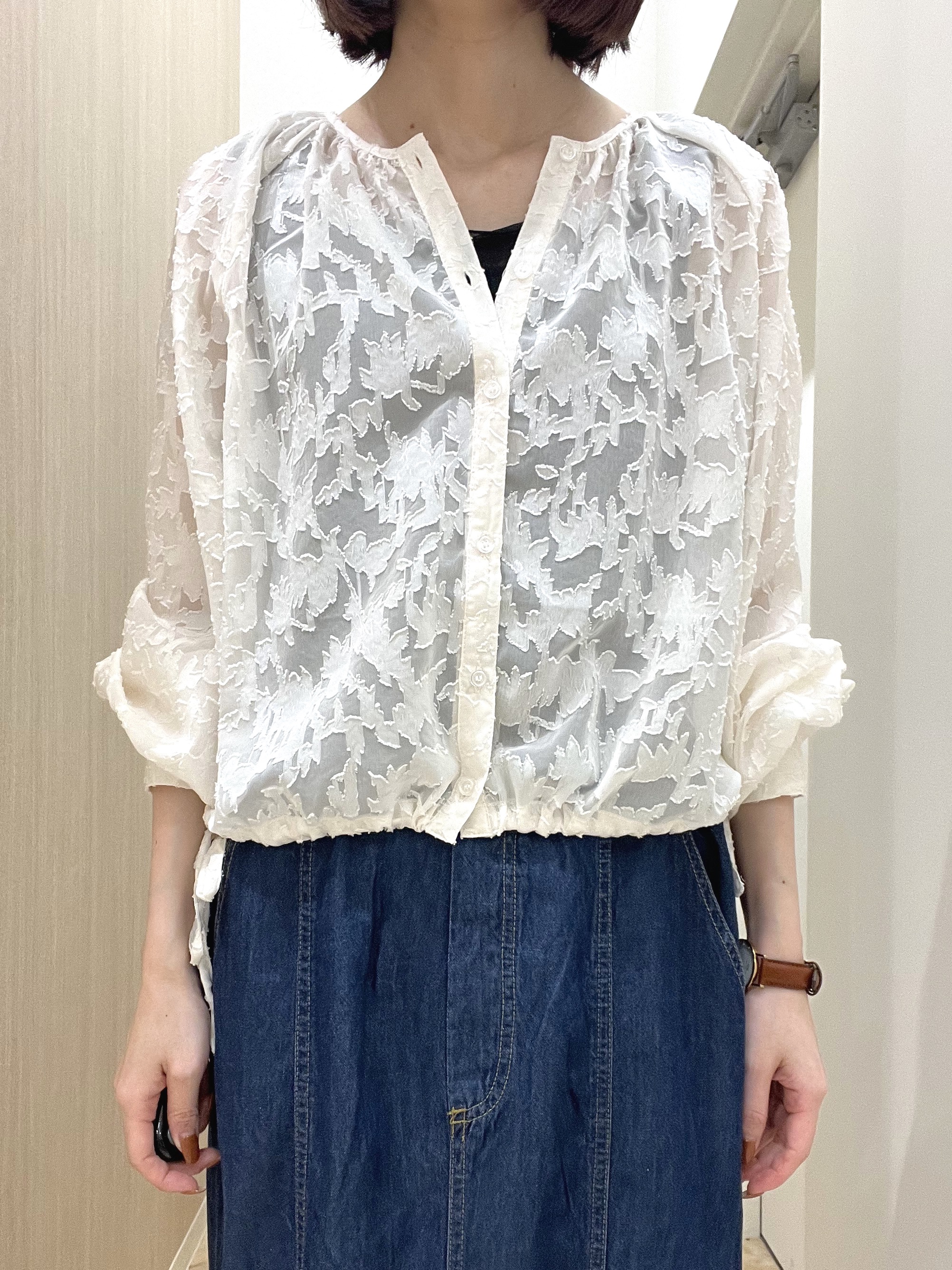  おまつさんの「grove｜上品に華やぐ シアージャカードブラウス」を使ったコーディネート