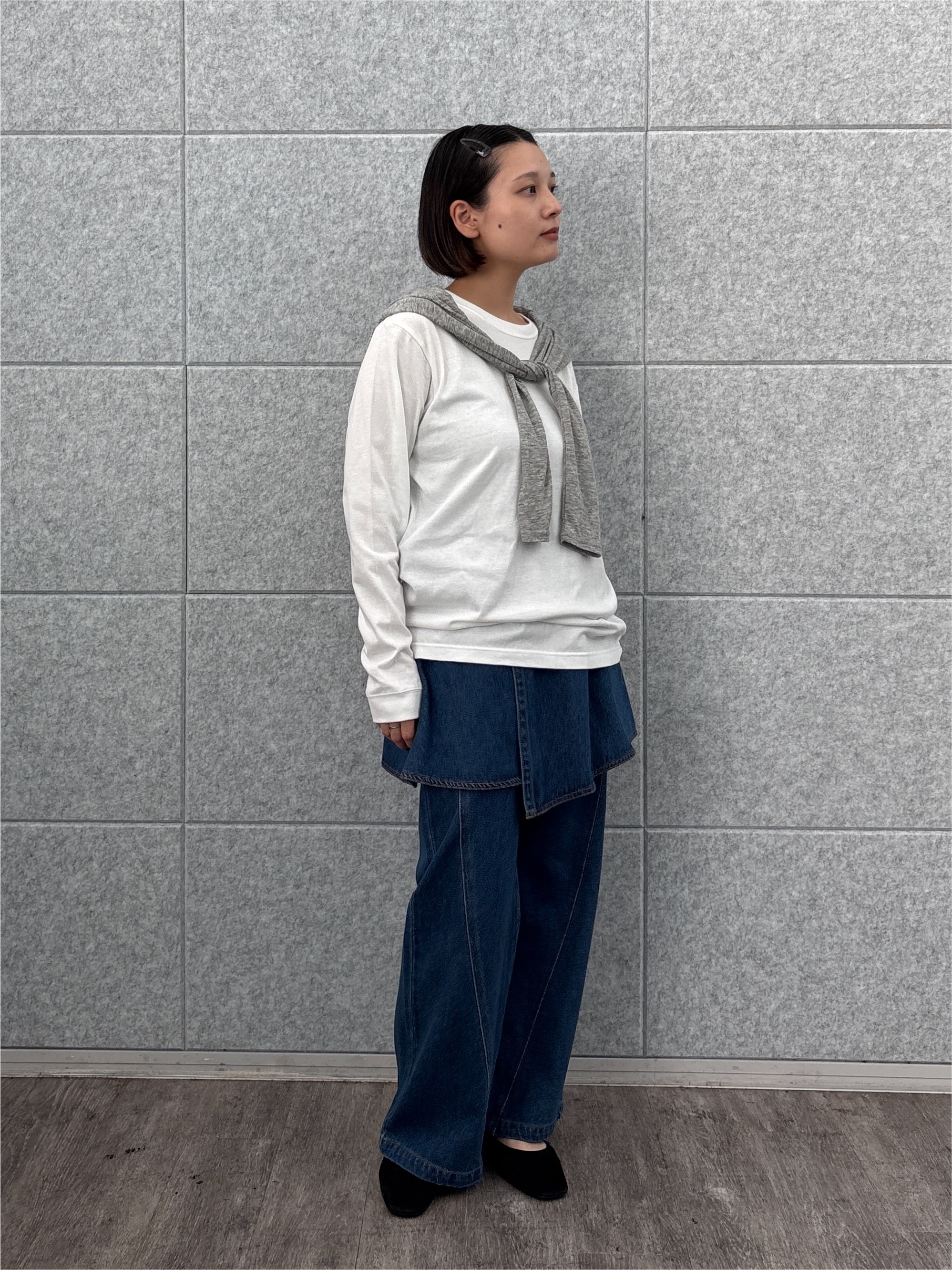 ayanoさんの「INDIVI｜ワンポイントロゴロンT【LIVE紹介／上枝みどりさん着用】」を使ったコーディネート