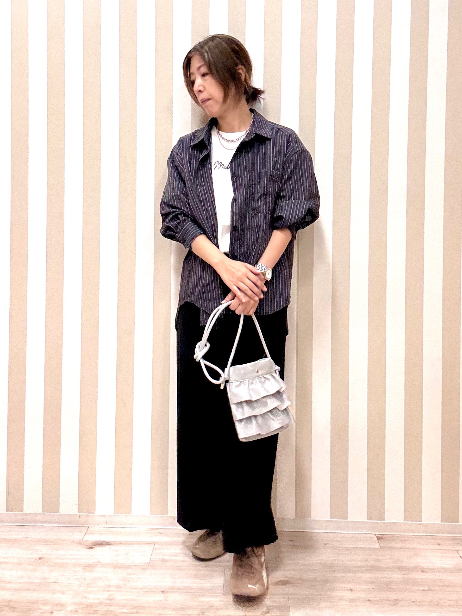 pieceさんの「SHOO･LA･RUE｜【洗濯後しわになりにくい/S-LL】気分で選ぶ 大人のデイリー使いに ベーシックシャツ」を使ったコーディネート