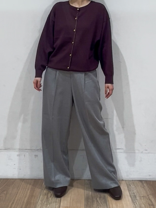 山さんさんの「grove｜【前後2WAY】さりげなく、上品にきらめく ニットカーディガン」を使ったコーディネート