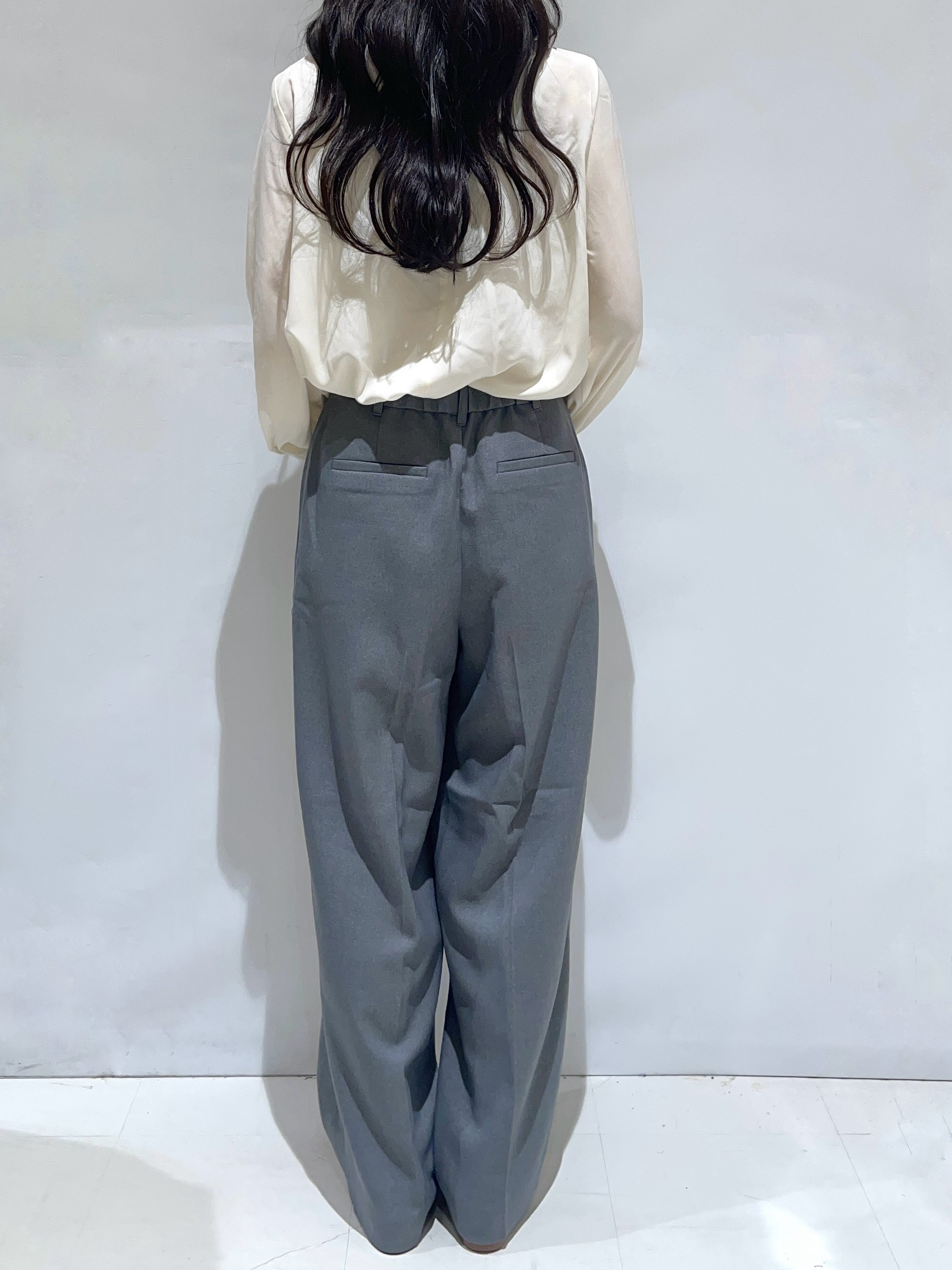 Kさんの「OPAQUE.CLIP｜【2way】スカーフ付きタックブラウス《洗濯機OK／イージーアイロン》」を使ったコーディネート