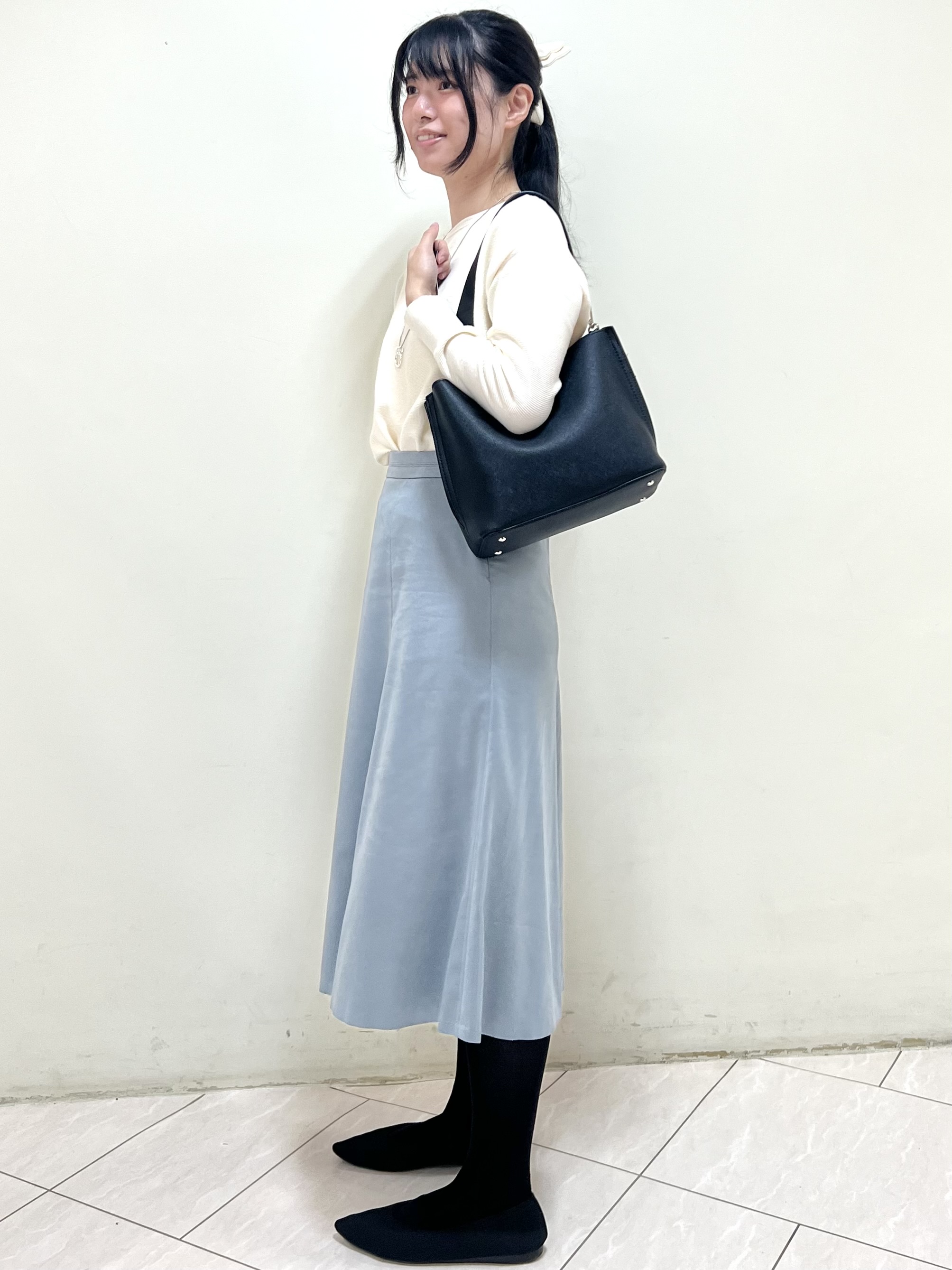 yanaさんの「Reflect｜ボートネックニットトップス」を使ったコーディネート