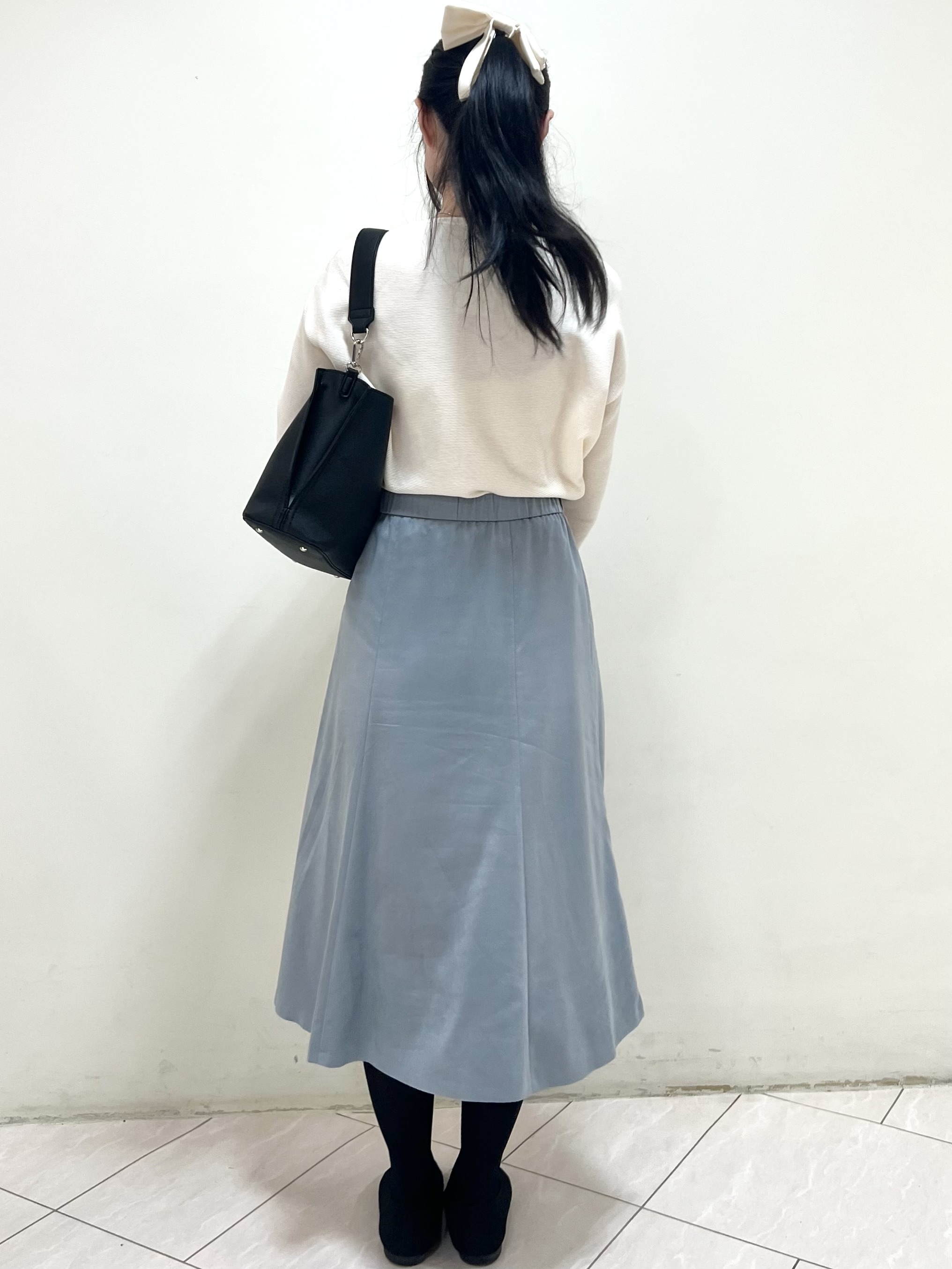 yanaさんの「Reflect｜ボートネックニットトップス」を使ったコーディネート