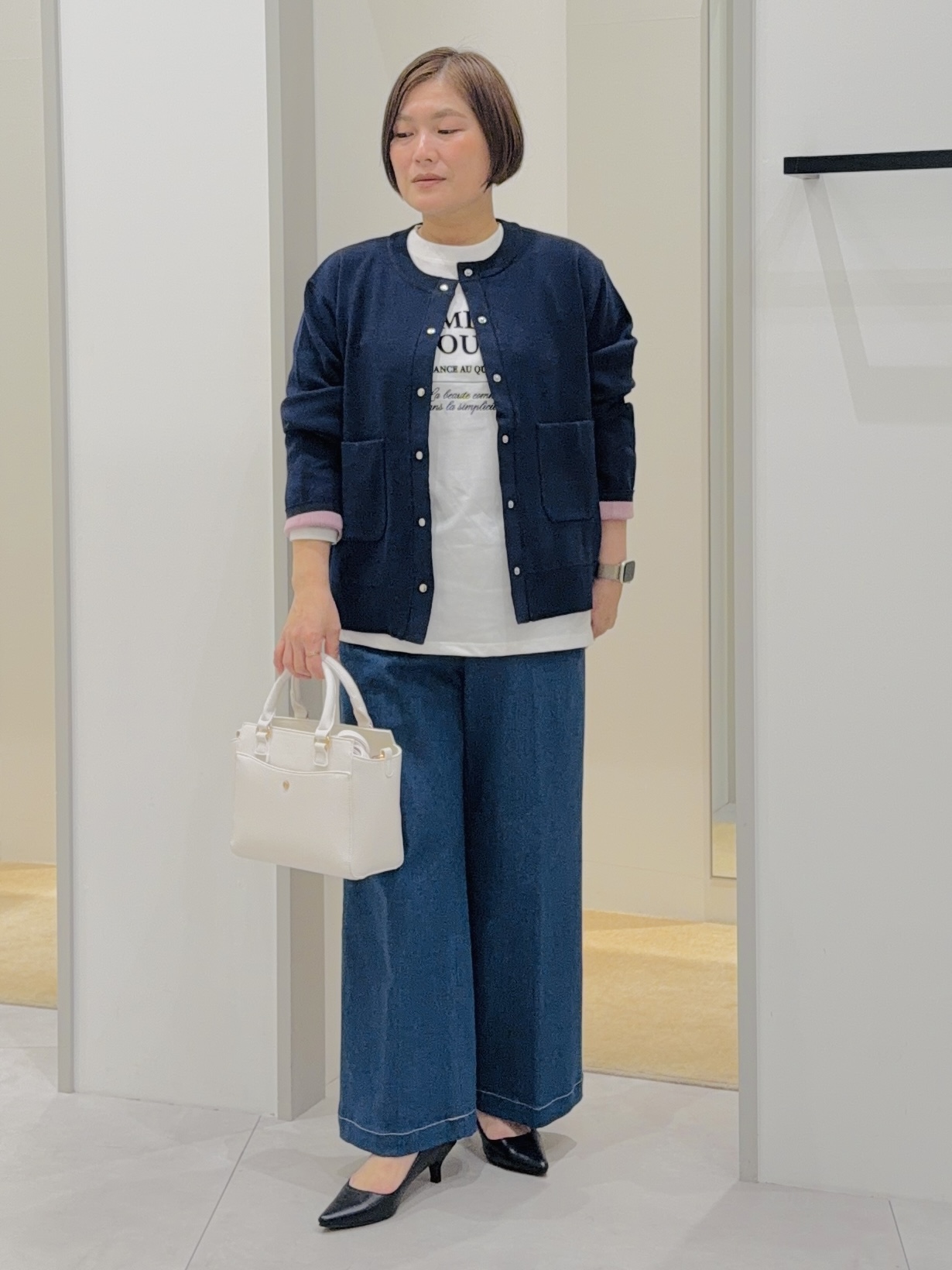 タナさんの「THE SHOP TK｜【洗濯機OK】もにゅ 袖配色カーディガン」を使ったコーディネート