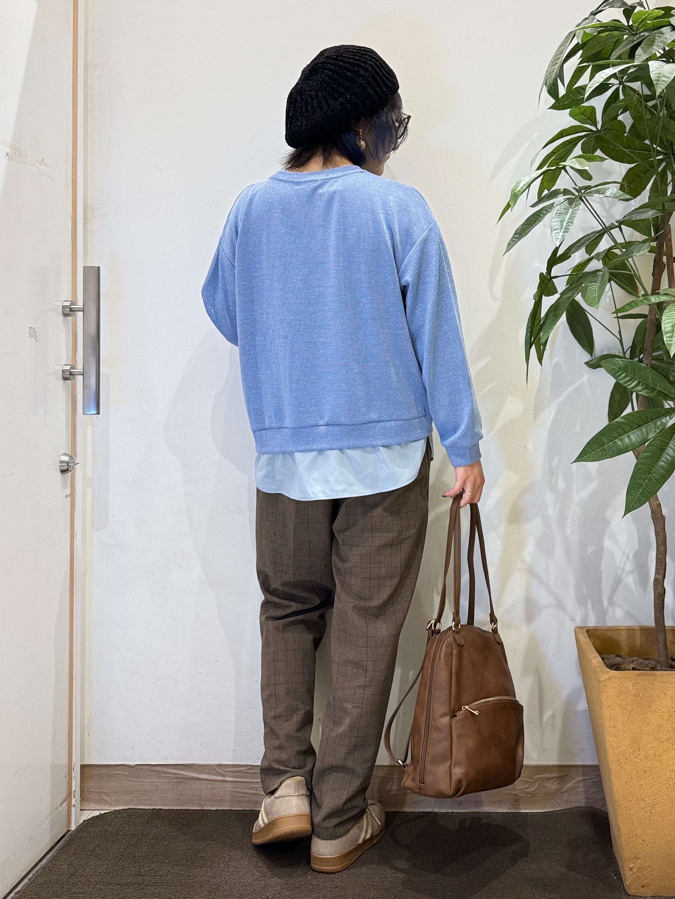 misakiさんの「SHOO･LA･RUE｜【S-LL/洗濯機可/体型カバー】インせず着られる レイヤード風 ラメ入りトップス」を使ったコーディネート
