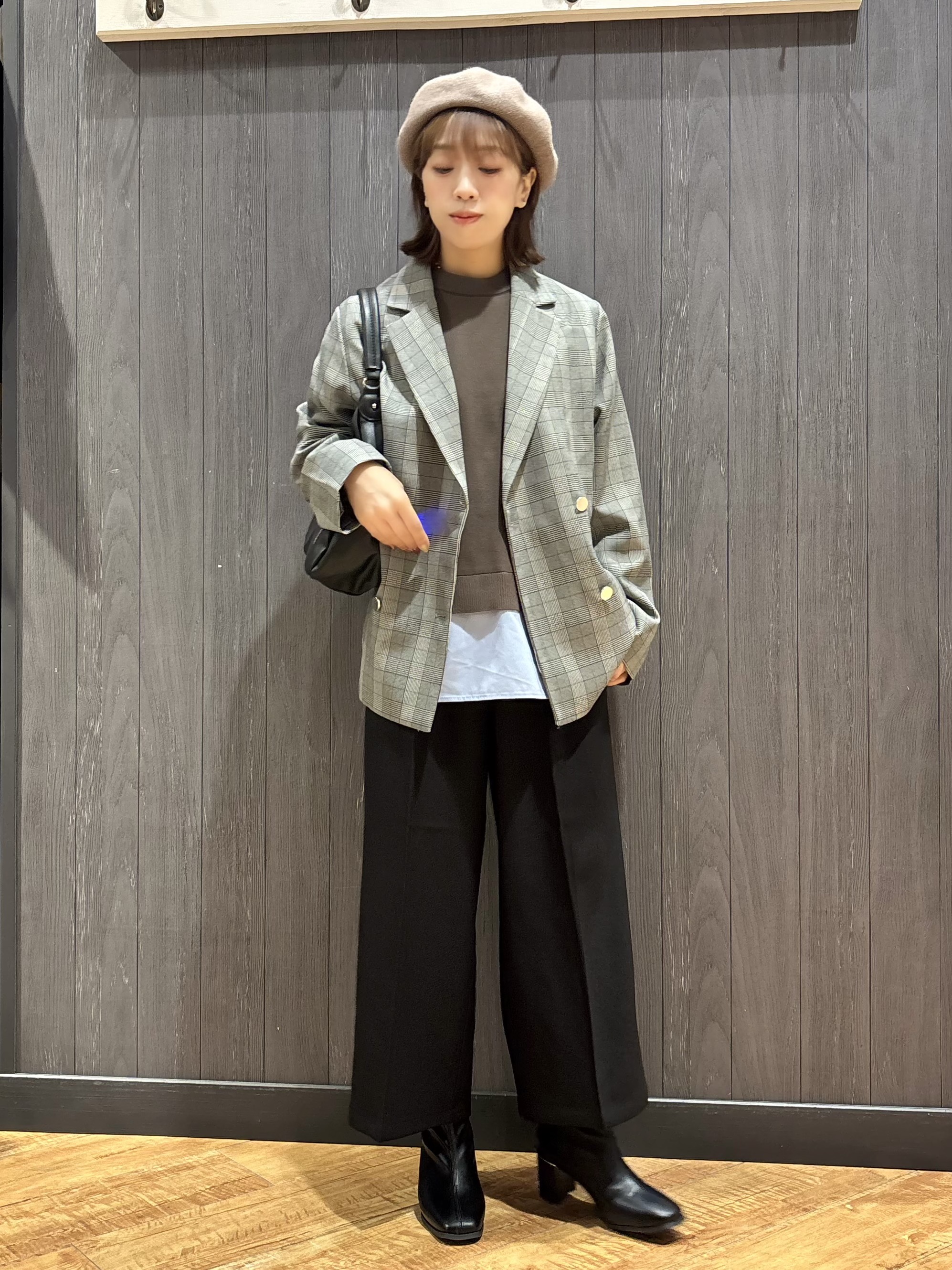 meiさんの「SHOO･LA･RUE｜【セットアップ可/洗濯後しわになりにくい】ウールフィール ダブルジャケット」を使ったコーディネート