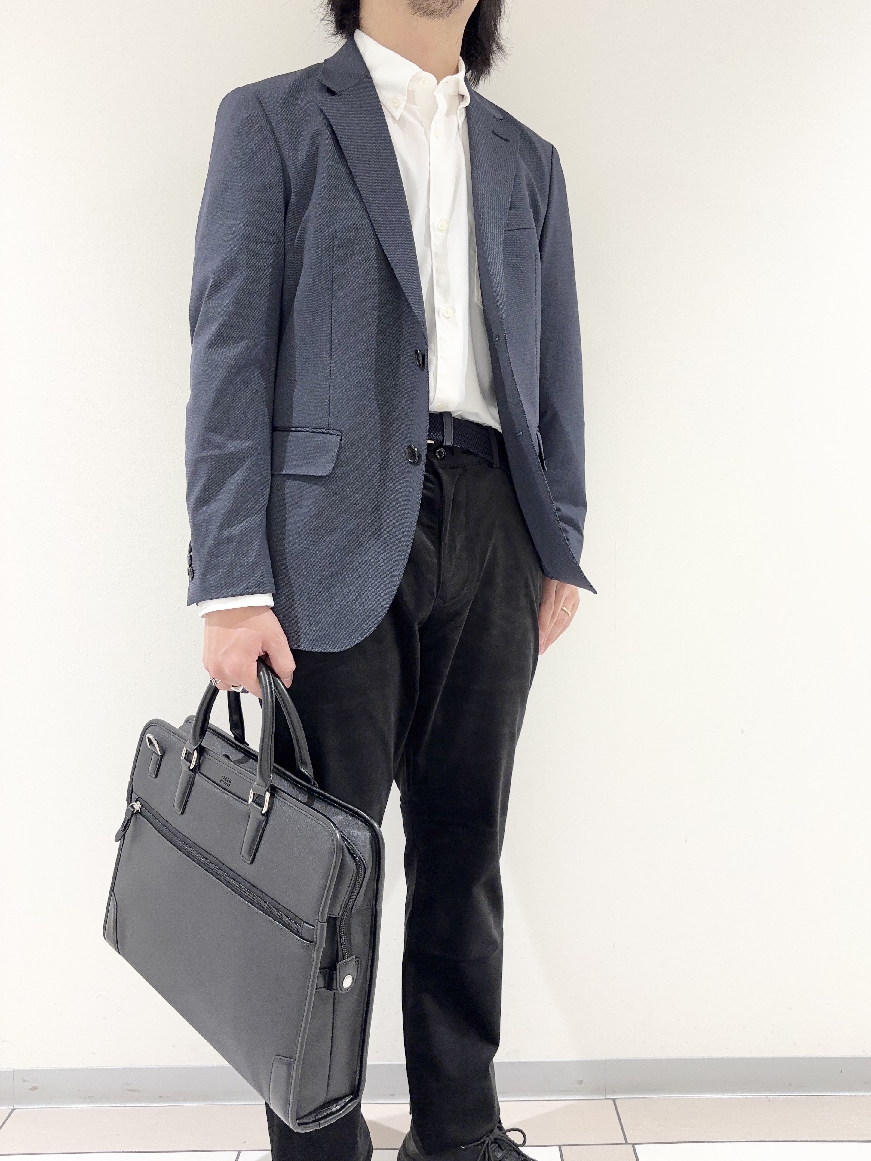 及川さんの「TAKEO KIKUCHI｜【360&deg;ストレッチ／軽量】None Of Stress ライト ジャケット（セットアップ対応）」を使ったコーディネート