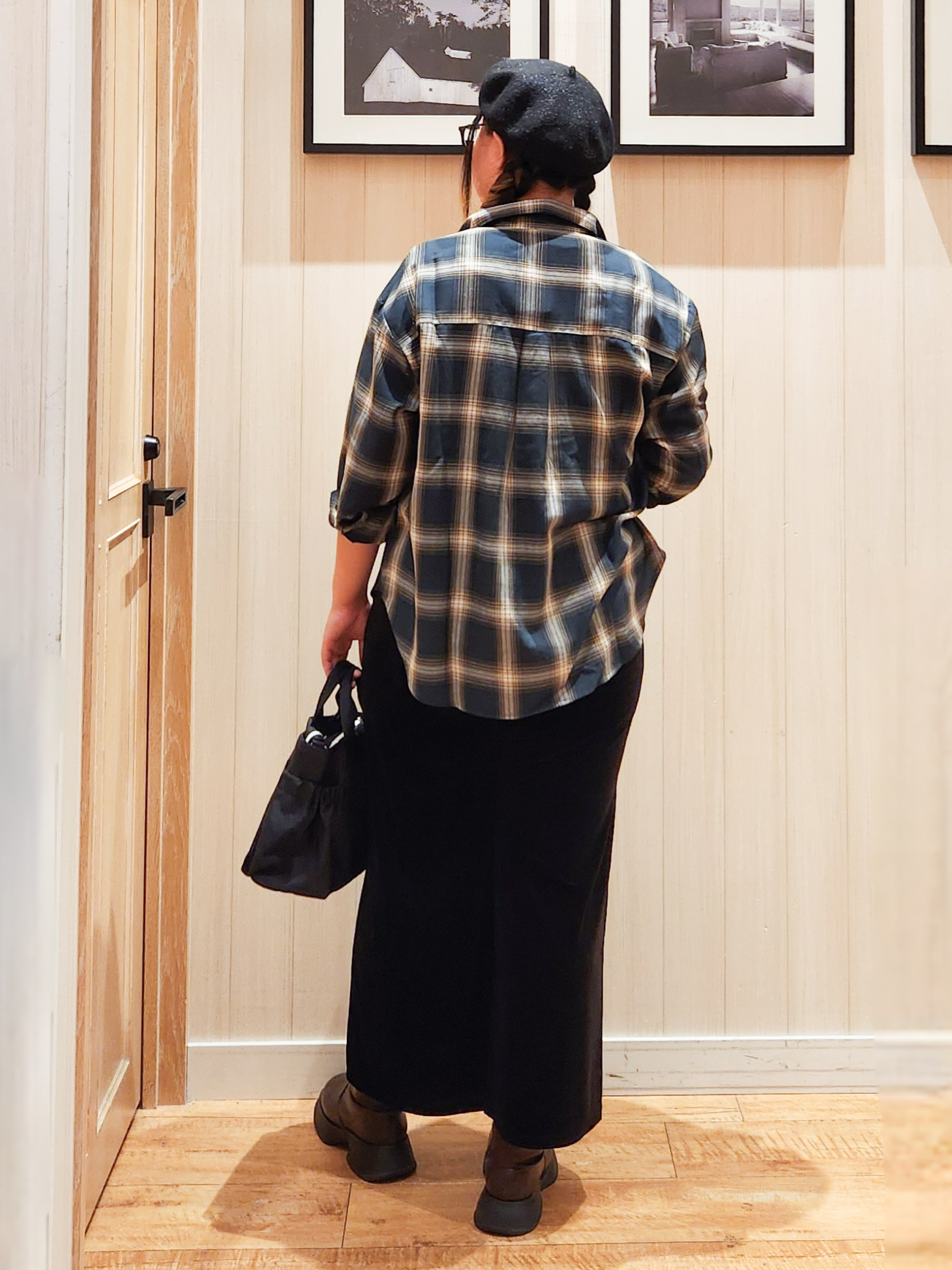 れーやんさんの「SHOO･LA･RUE｜【洗濯後しわになりにくい/S-LL】気分で選ぶ 大人のデイリー使いに ベーシックシャツ」を使ったコーディネート