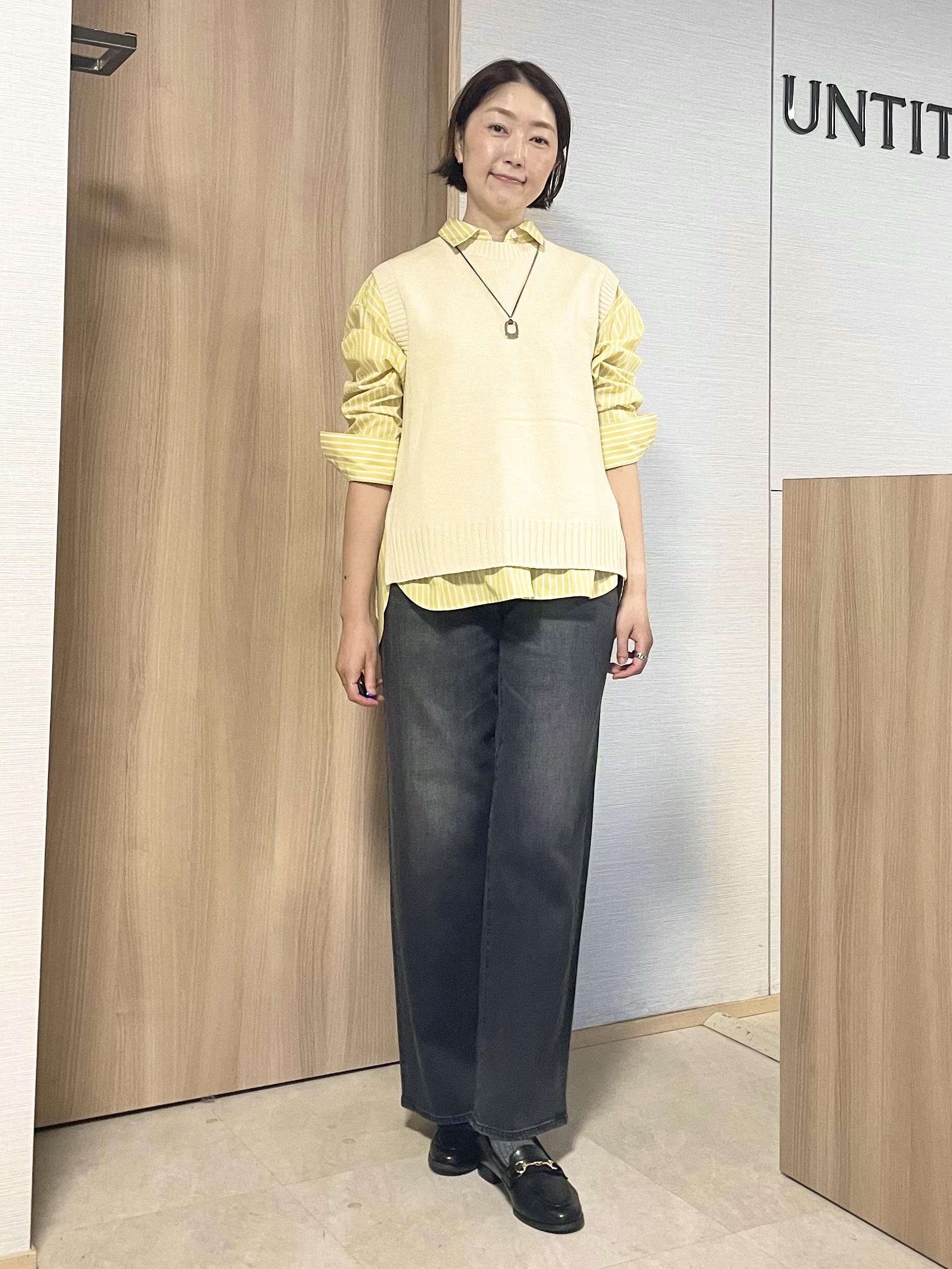 aliceさんの「UNTITLED｜【5色展開/手洗い可】ローシルクウールニットベスト」を使ったコーディネート