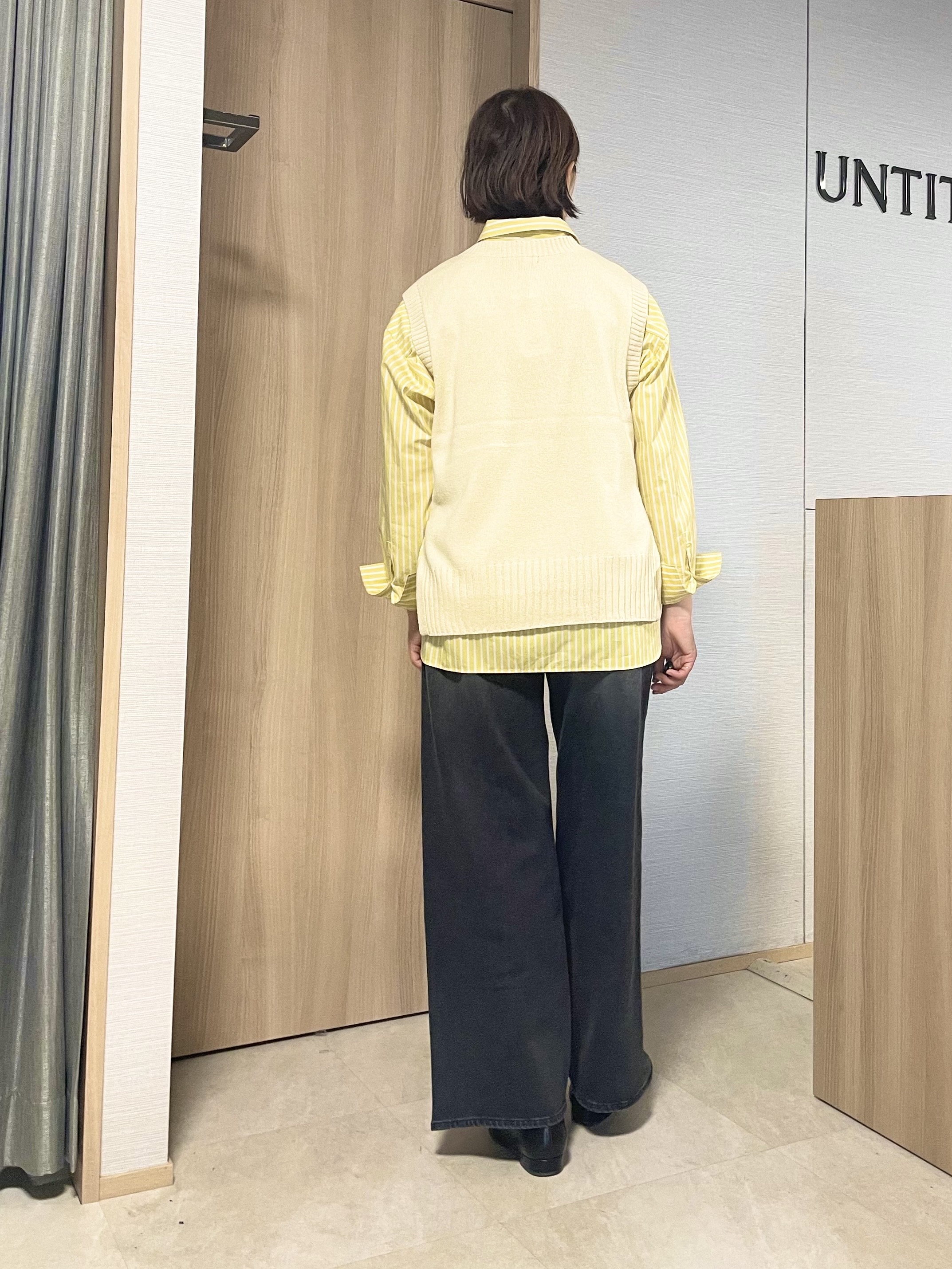 aliceさんの「UNTITLED｜【5色展開/手洗い可】ローシルクウールニットベスト」を使ったコーディネート