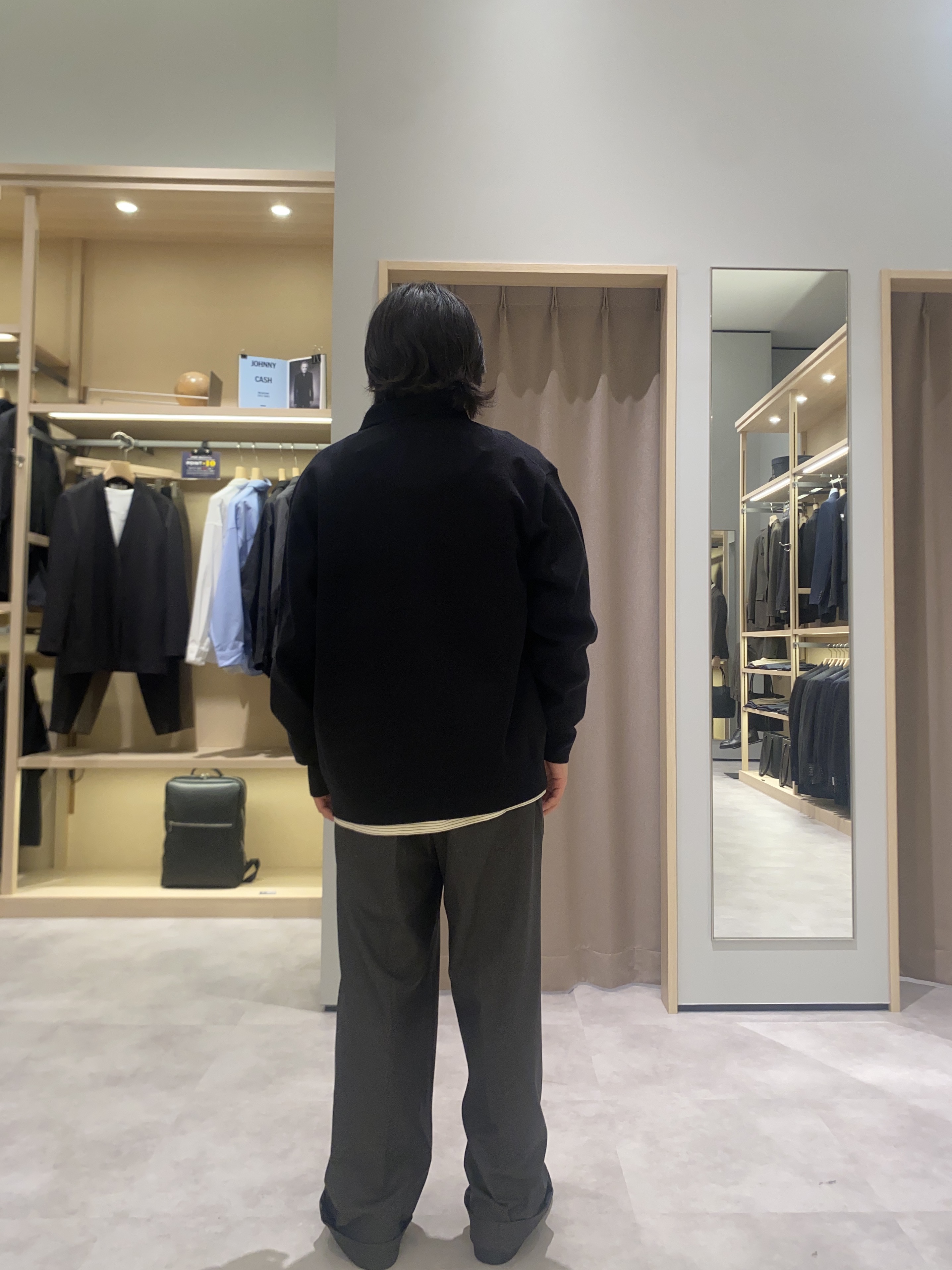 宍戸幸太さんの「TAKEO KIKUCHI｜ニット シャツ カーディガン」を使ったコーディネート
