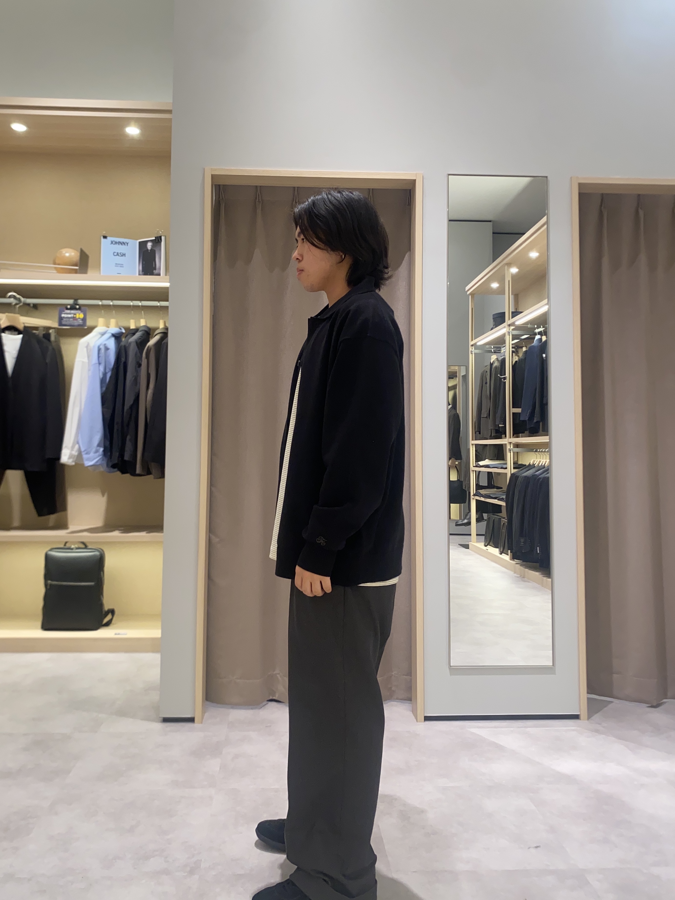 宍戸幸太さんの「TAKEO KIKUCHI｜ニット シャツ カーディガン」を使ったコーディネート
