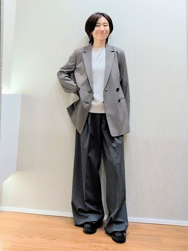 ミズタさんの「UNTITLED｜【セットアップ可/秋羽織り/お仕事スーツ】ウールブレンドダブルジャケット」を使ったコーディネート