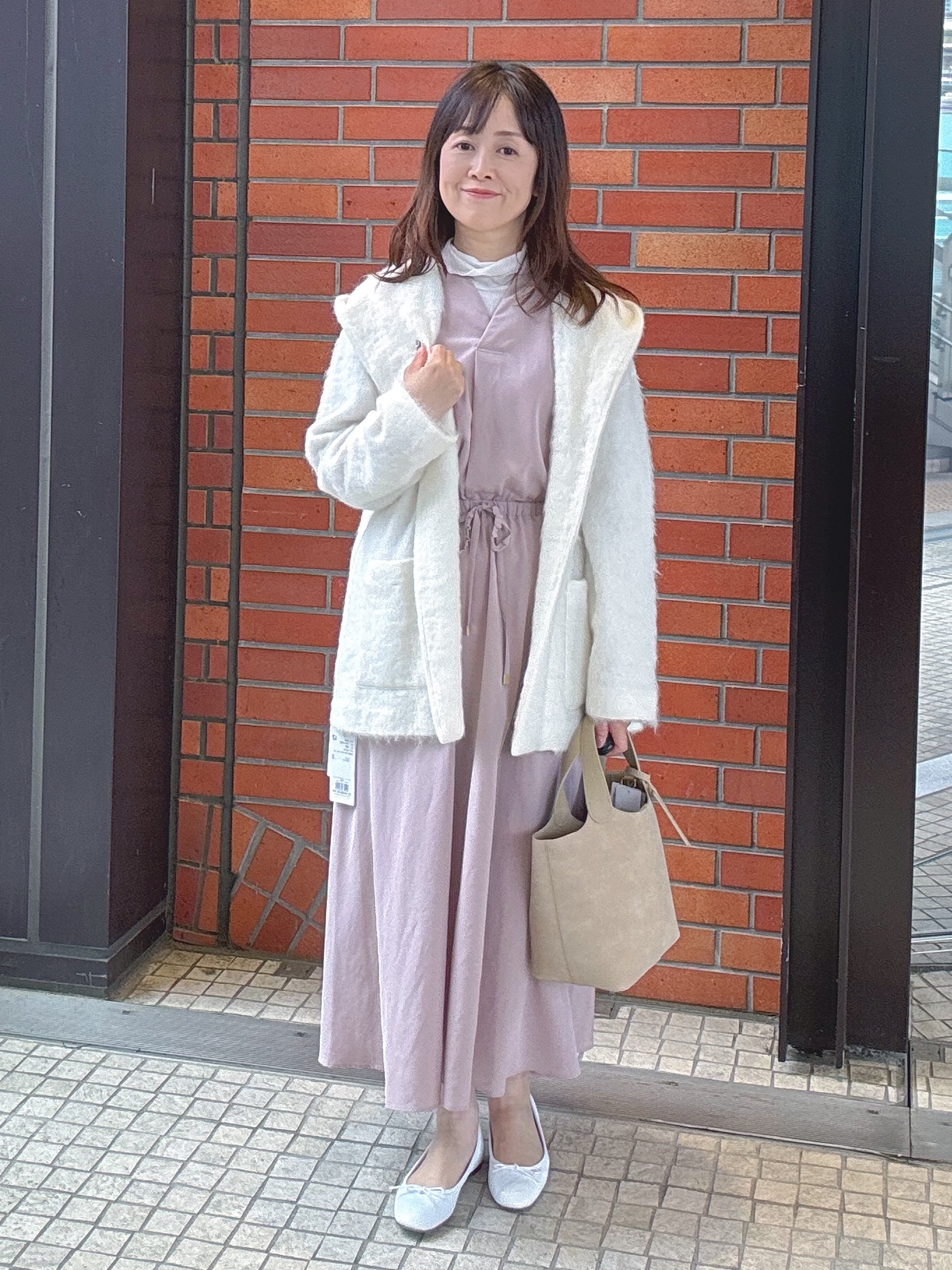 makiさんの「UNTITLED｜【軽アウター/秋羽織り】シャギーフーディ―カーディガン」を使ったコーディネート