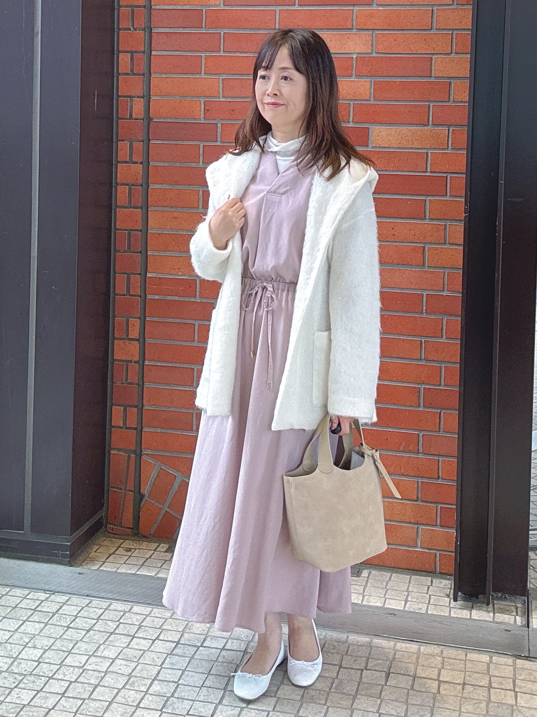 makiさんの「UNTITLED｜【軽アウター/秋羽織り】シャギーフーディ―カーディガン」を使ったコーディネート