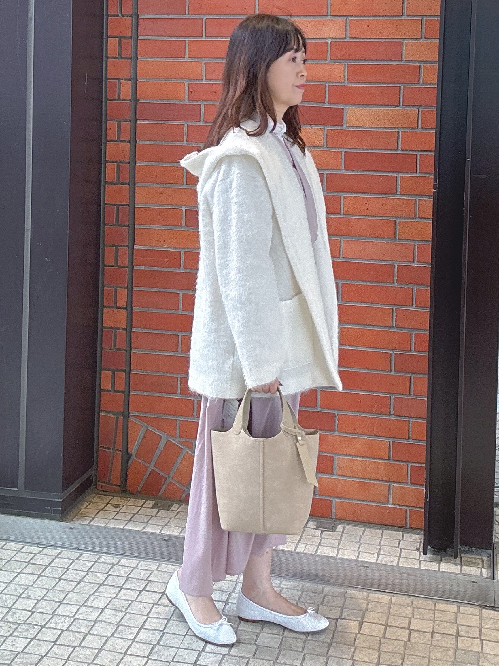 makiさんの「UNTITLED｜【軽アウター/秋羽織り】シャギーフーディ―カーディガン」を使ったコーディネート
