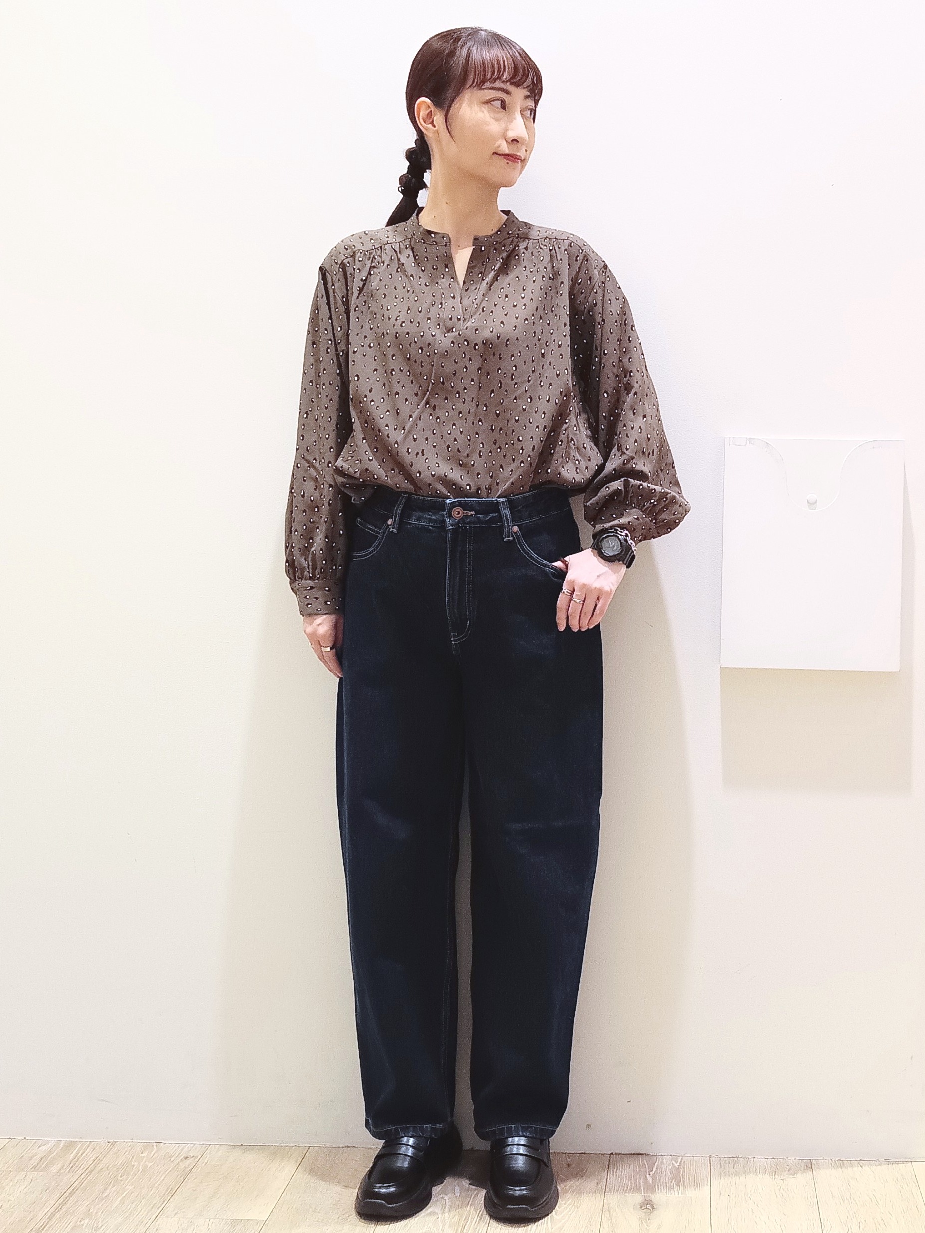 MKさんの「index｜レオパード柄プリント スキッパーブラウス【洗濯機OK】」を使ったコーディネート