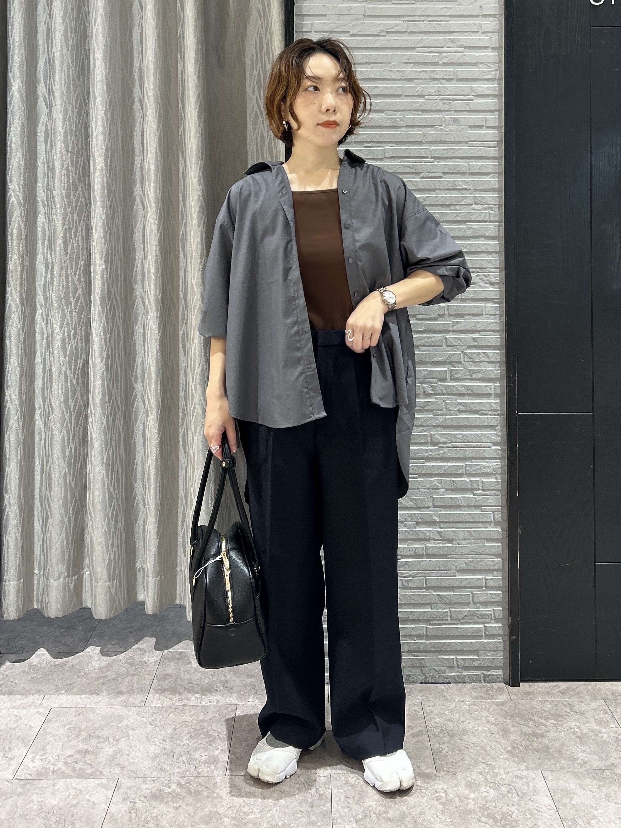 ga_riさんの「THE SHOP TK｜後ろ姿も着映える バックシャーリングシャツ」を使ったコーディネート