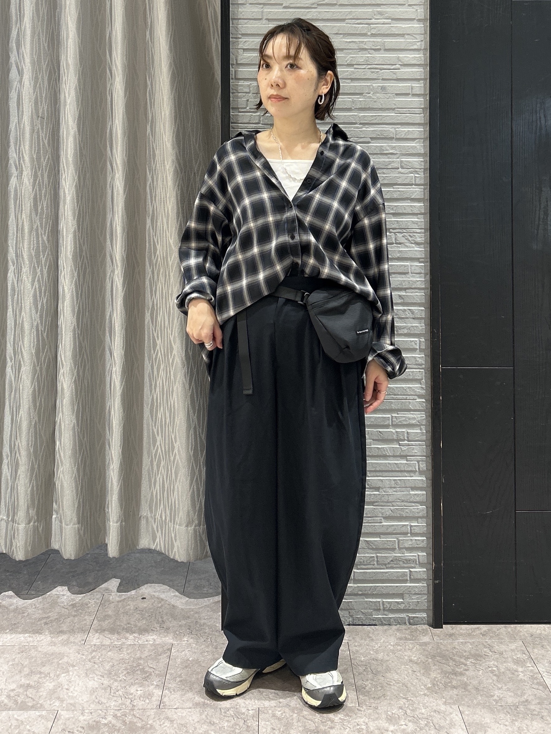 ga_riさんの「THE SHOP TK｜後ろ姿も着映える バックシャーリングシャツ」を使ったコーディネート