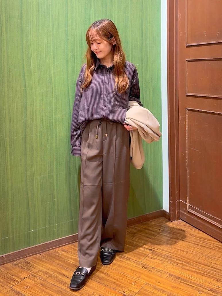 かおりさんの「SHOO･LA･RUE｜【セットアップ可/洗濯機可】軽やかに羽織れる スポンディッシュ ニットカーディガン」を使ったコーディネート