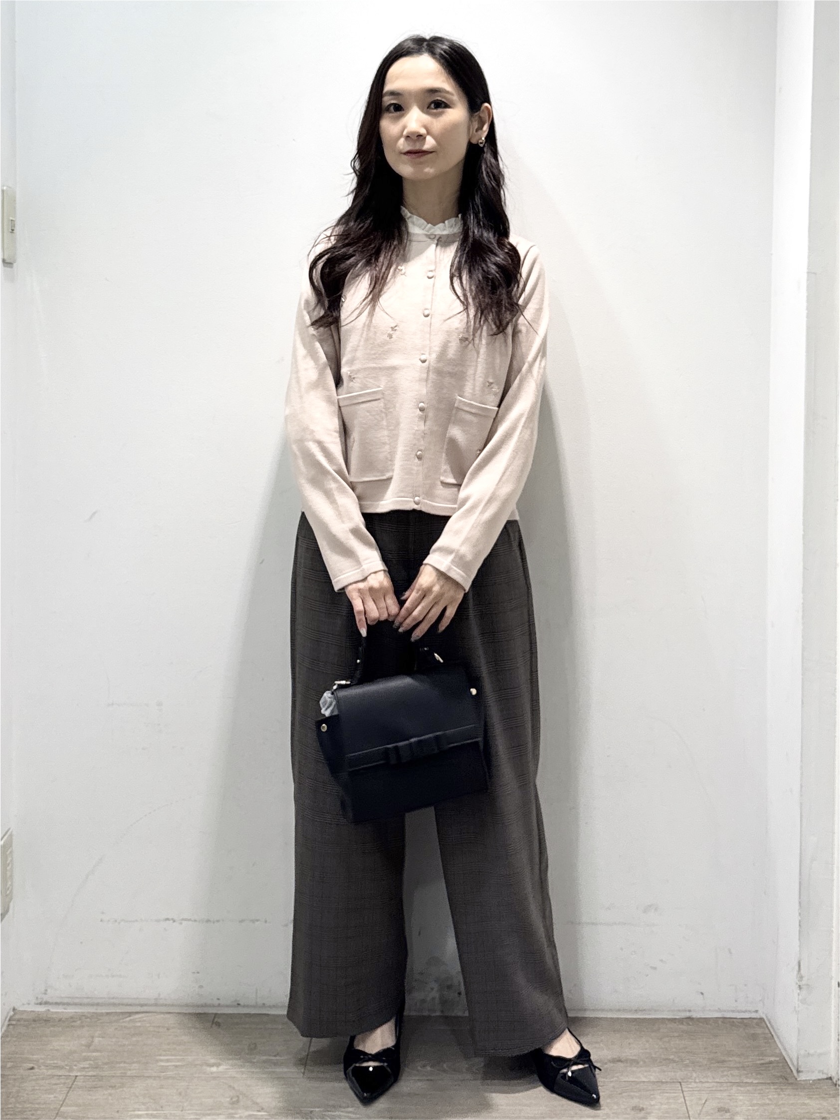 yuicciさんの「OPAQUE.CLIP｜【上品刺繍が華やか】飛ばしビジュー カーディガン」を使ったコーディネート