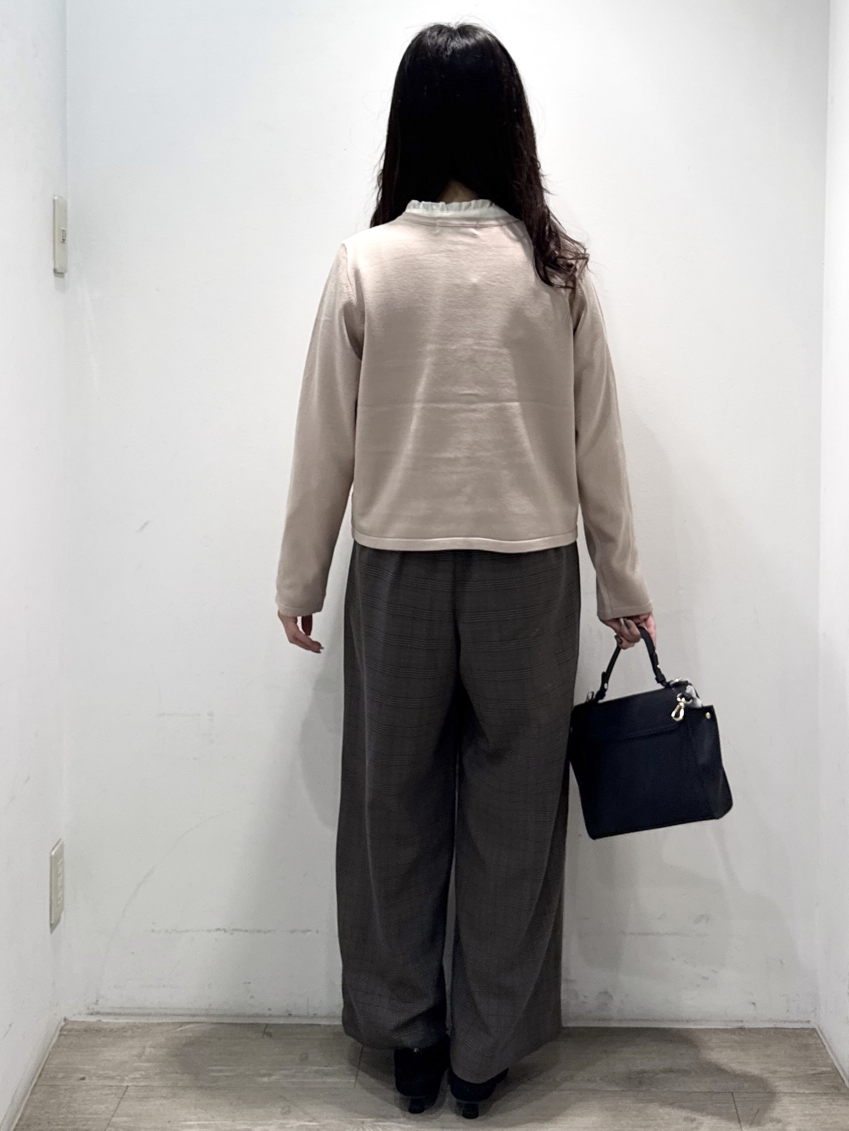 yuicciさんの「OPAQUE.CLIP｜【上品刺繍が華やか】飛ばしビジュー カーディガン」を使ったコーディネート