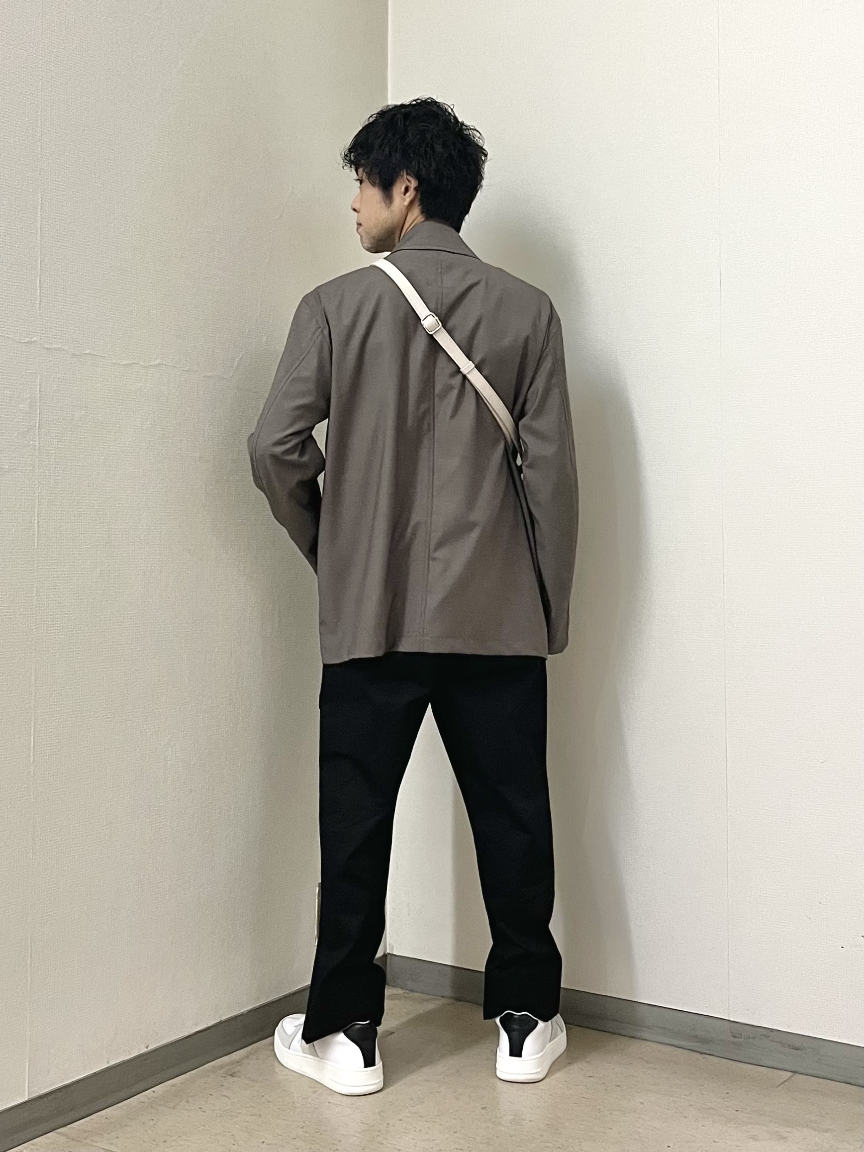 URAさんの「TAKEO KIKUCHI｜ストレッチカバーオールジャケット」を使ったコーディネート