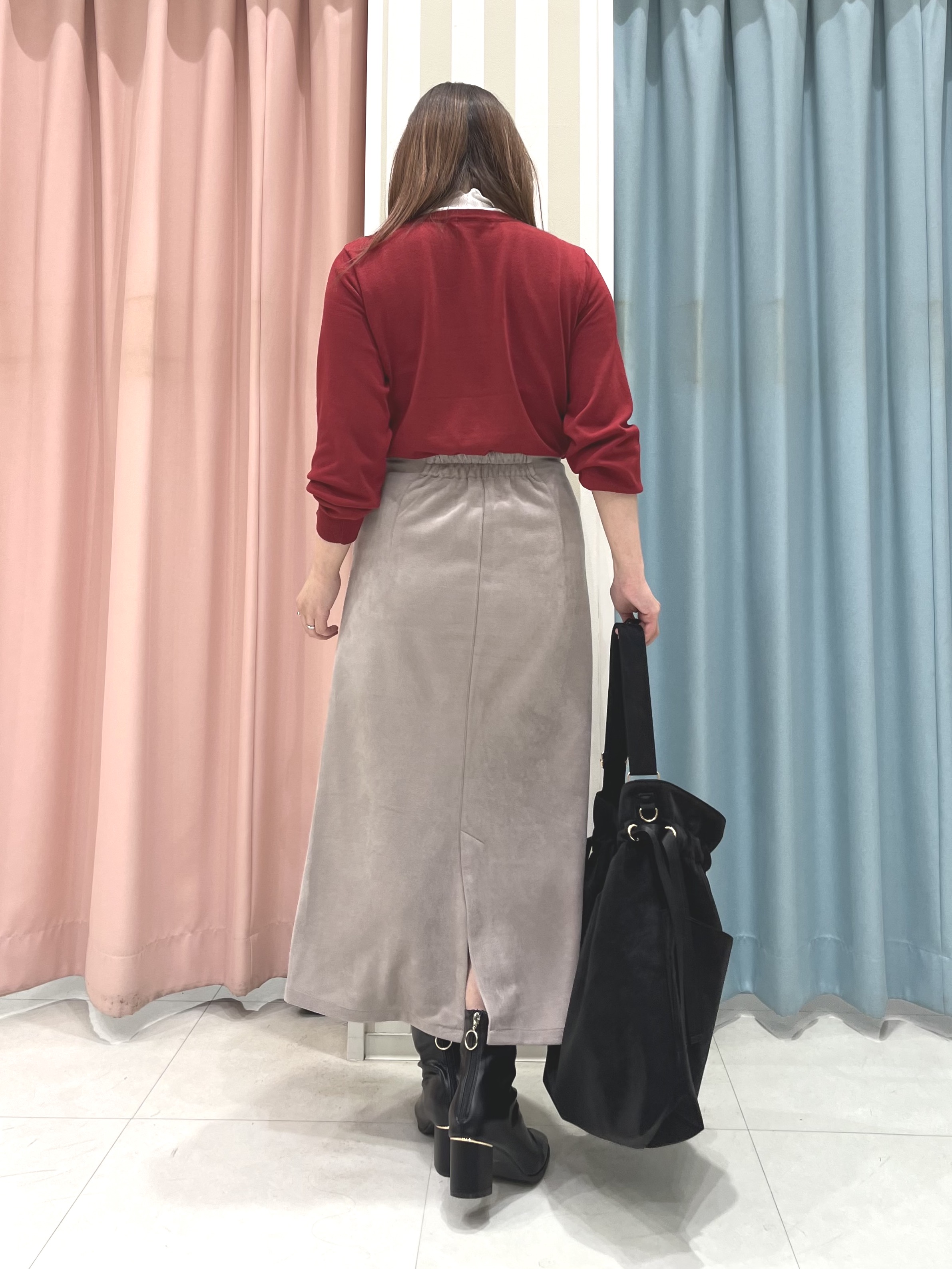 ゆっきーさんの「SHOO･LA･RUE｜【洗濯機可/S-LL】金ボタンが上品に。さらさらタッチカーディガン」を使ったコーディネート