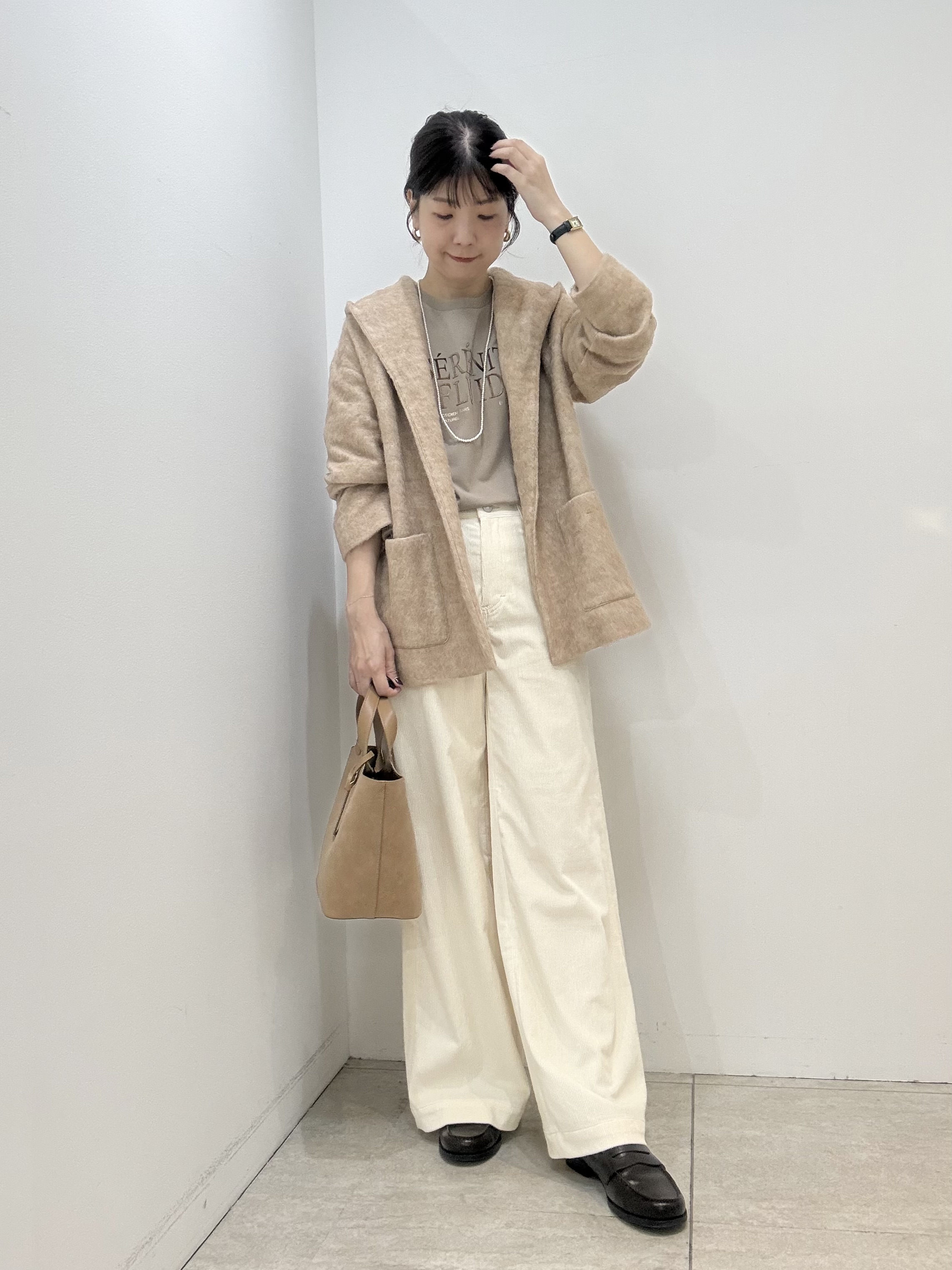 かなえさんの「UNTITLED｜【軽アウター/秋羽織り】シャギーフーディ―カーディガン」を使ったコーディネート