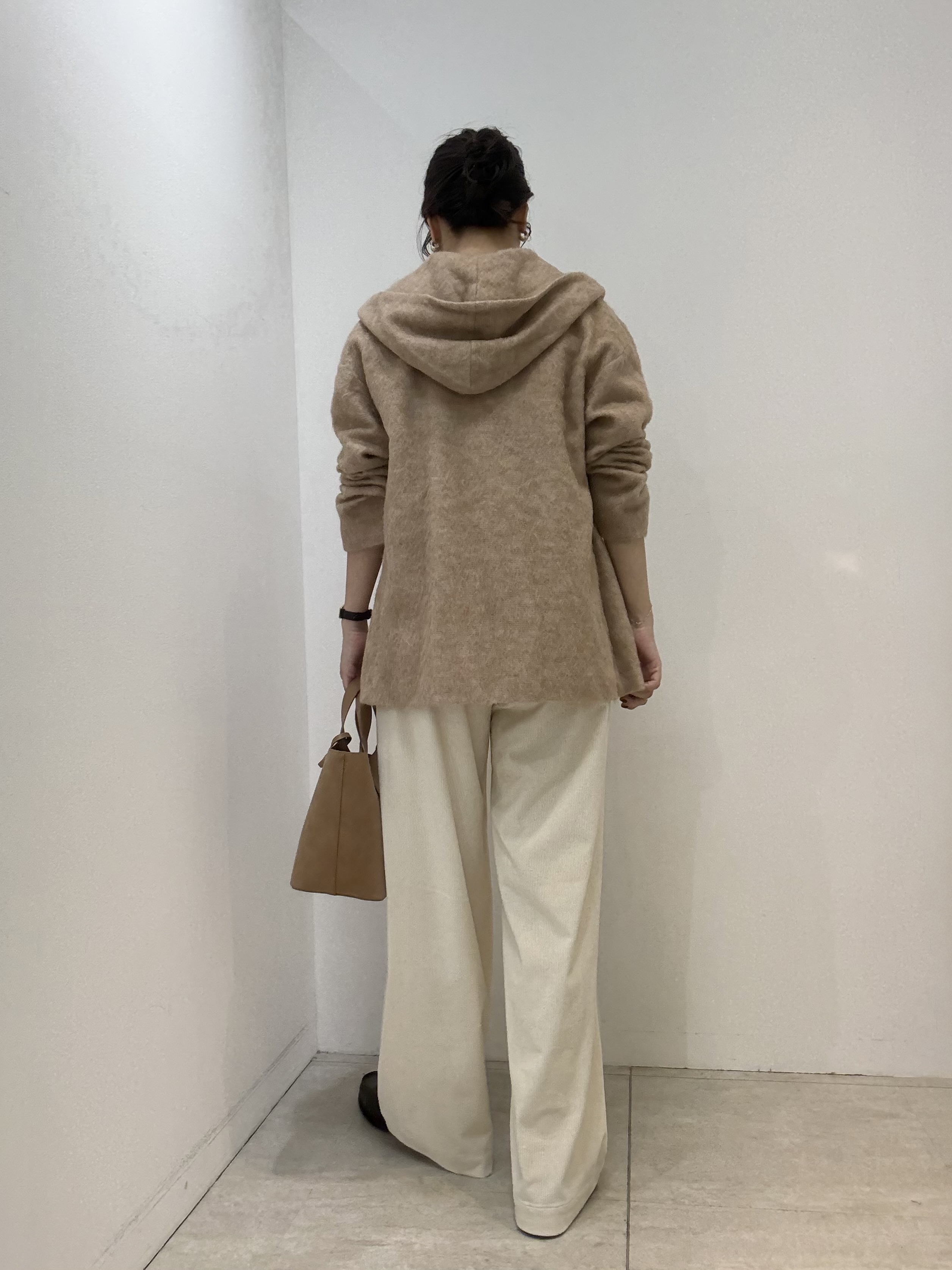 かなえさんの「UNTITLED｜【軽アウター/秋羽織り】シャギーフーディ―カーディガン」を使ったコーディネート