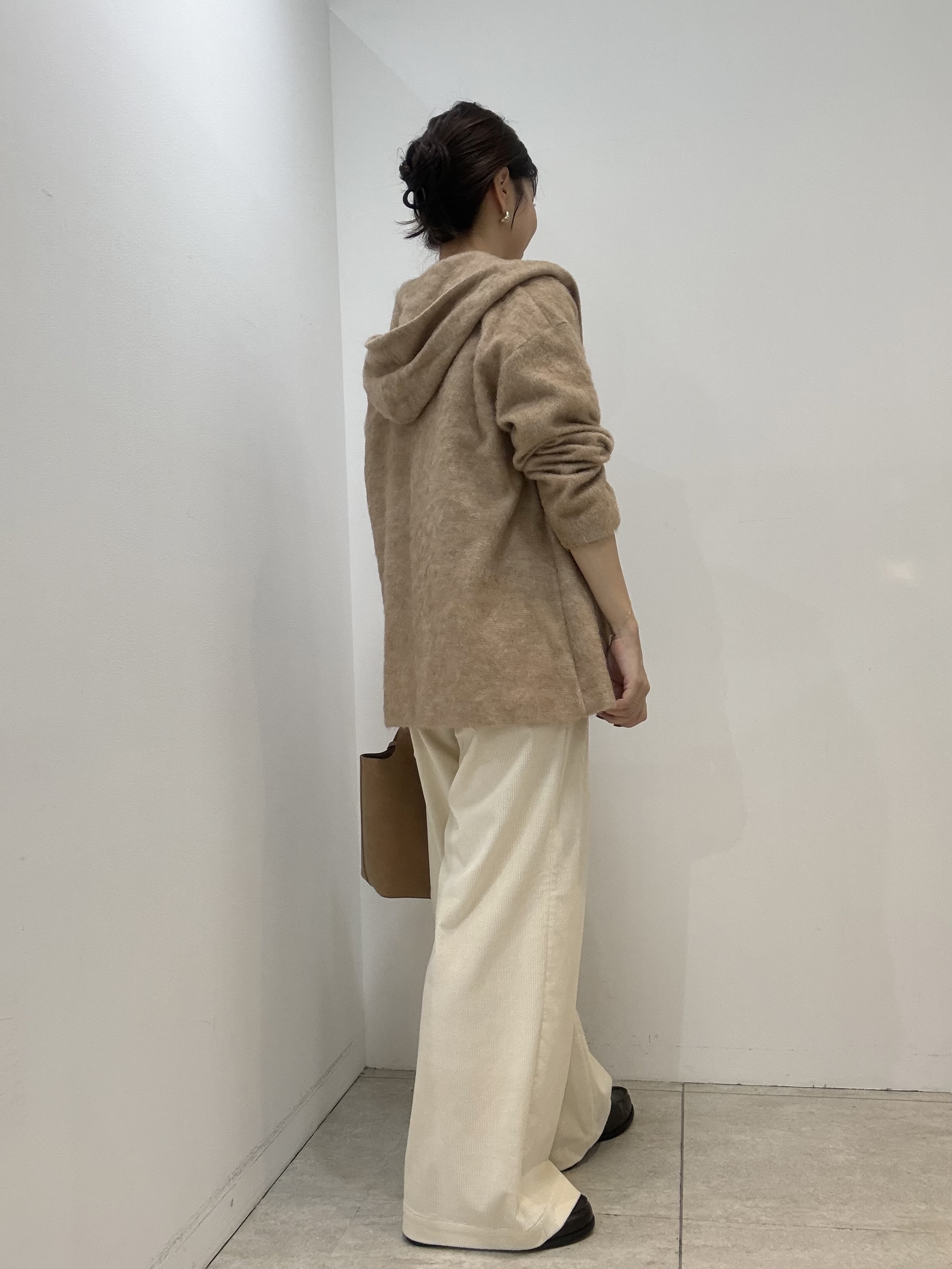 かなえさんの「UNTITLED｜【軽アウター/秋羽織り】シャギーフーディ―カーディガン」を使ったコーディネート