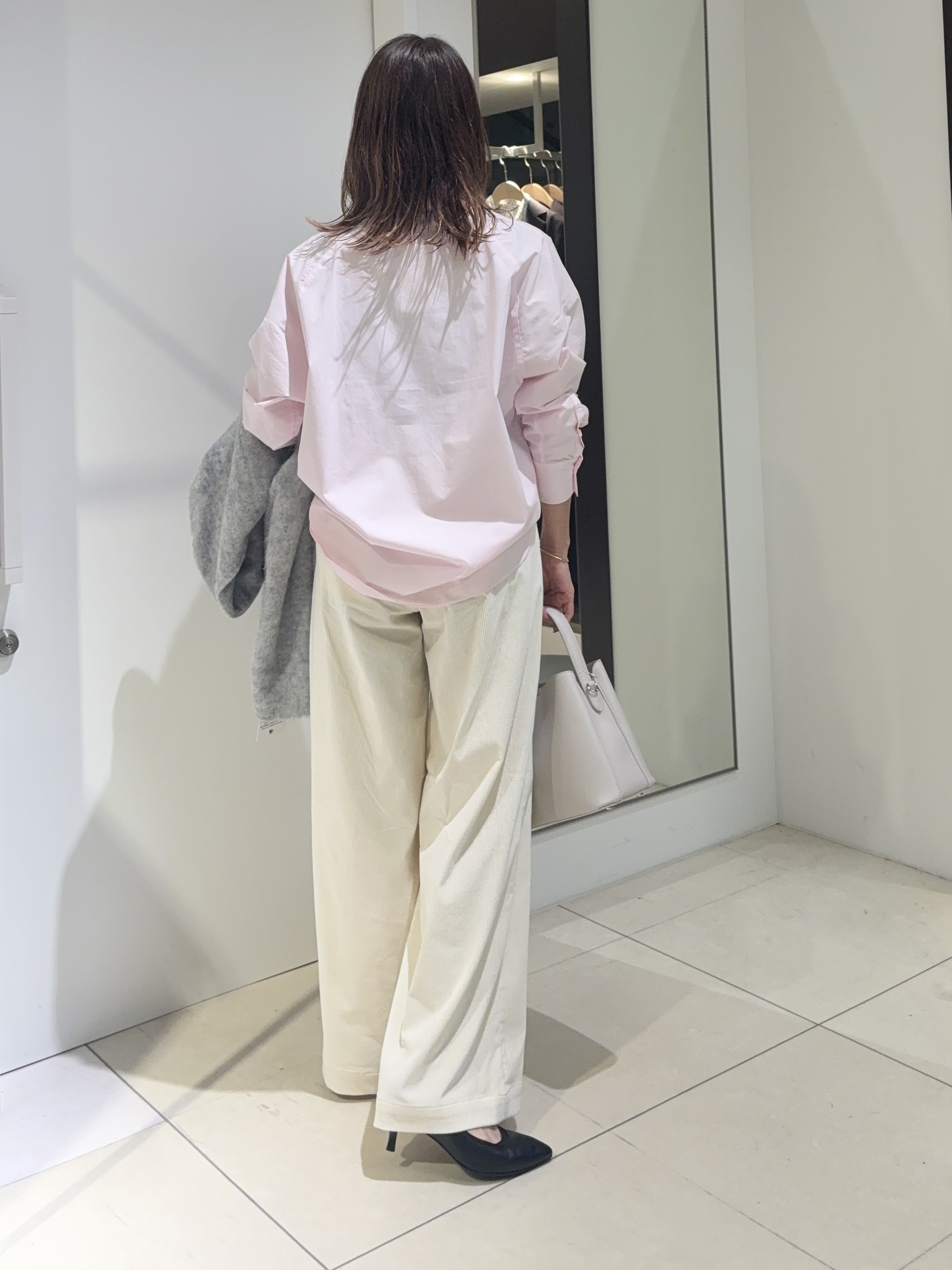 tomoさんの「UNTITLED｜コットンドルマンシャツ」を使ったコーディネート