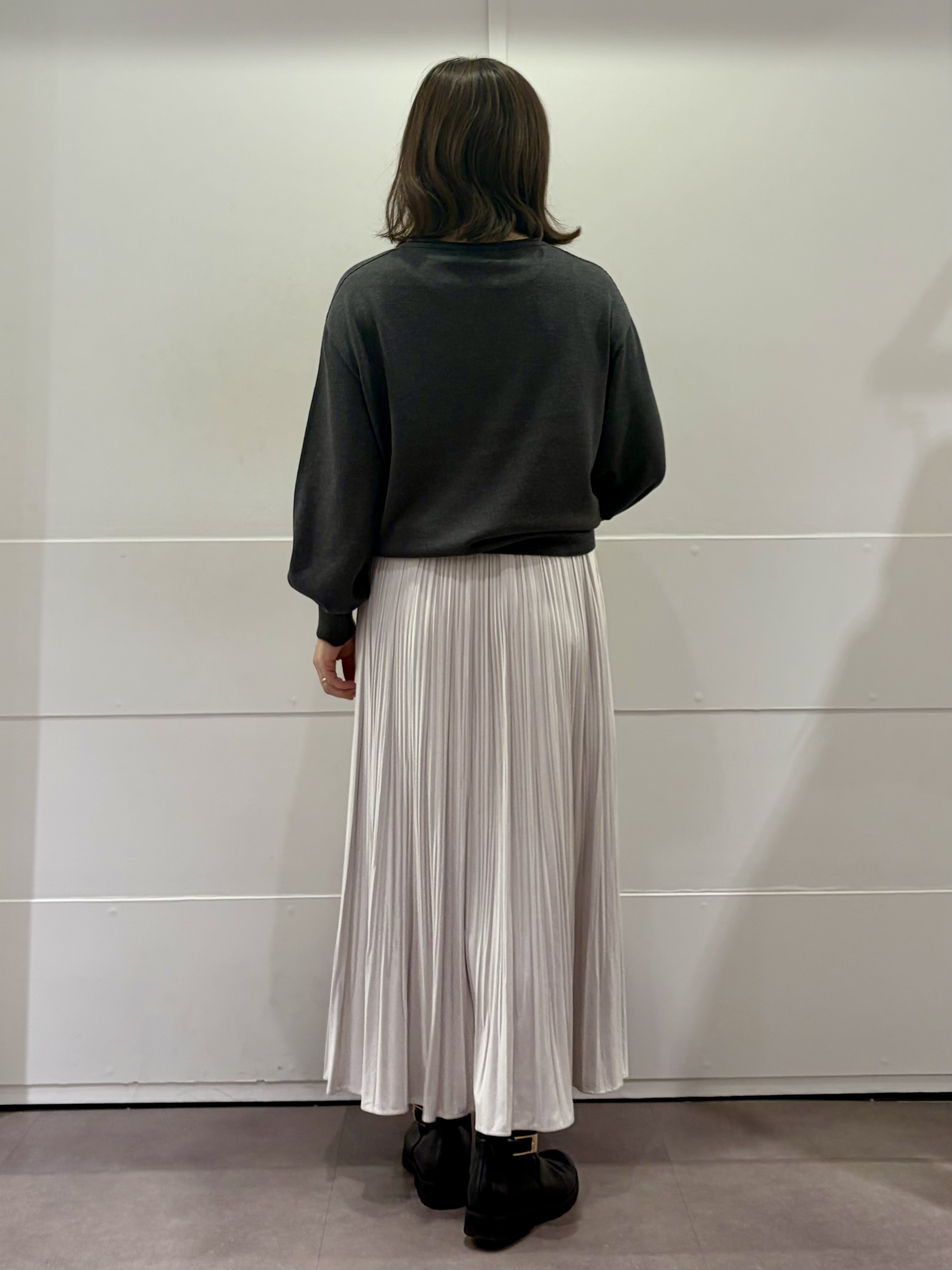 TOKOさんの「UNTITLED｜【大人の抜け感/8色展開】ボリュームスリーブニットプルオーバー」を使ったコーディネート
