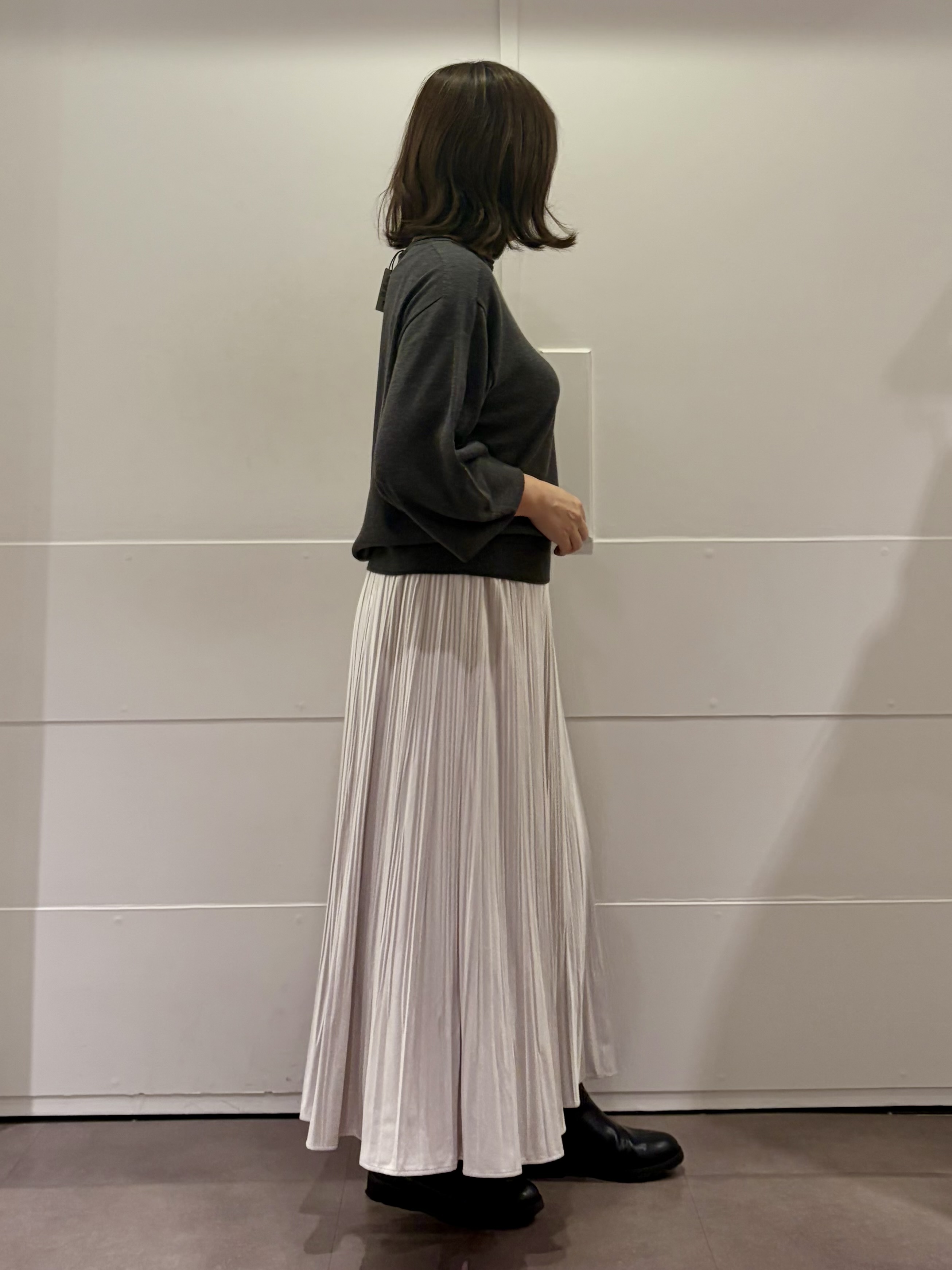 TOKOさんの「UNTITLED｜【大人の抜け感/8色展開】ボリュームスリーブニットプルオーバー」を使ったコーディネート