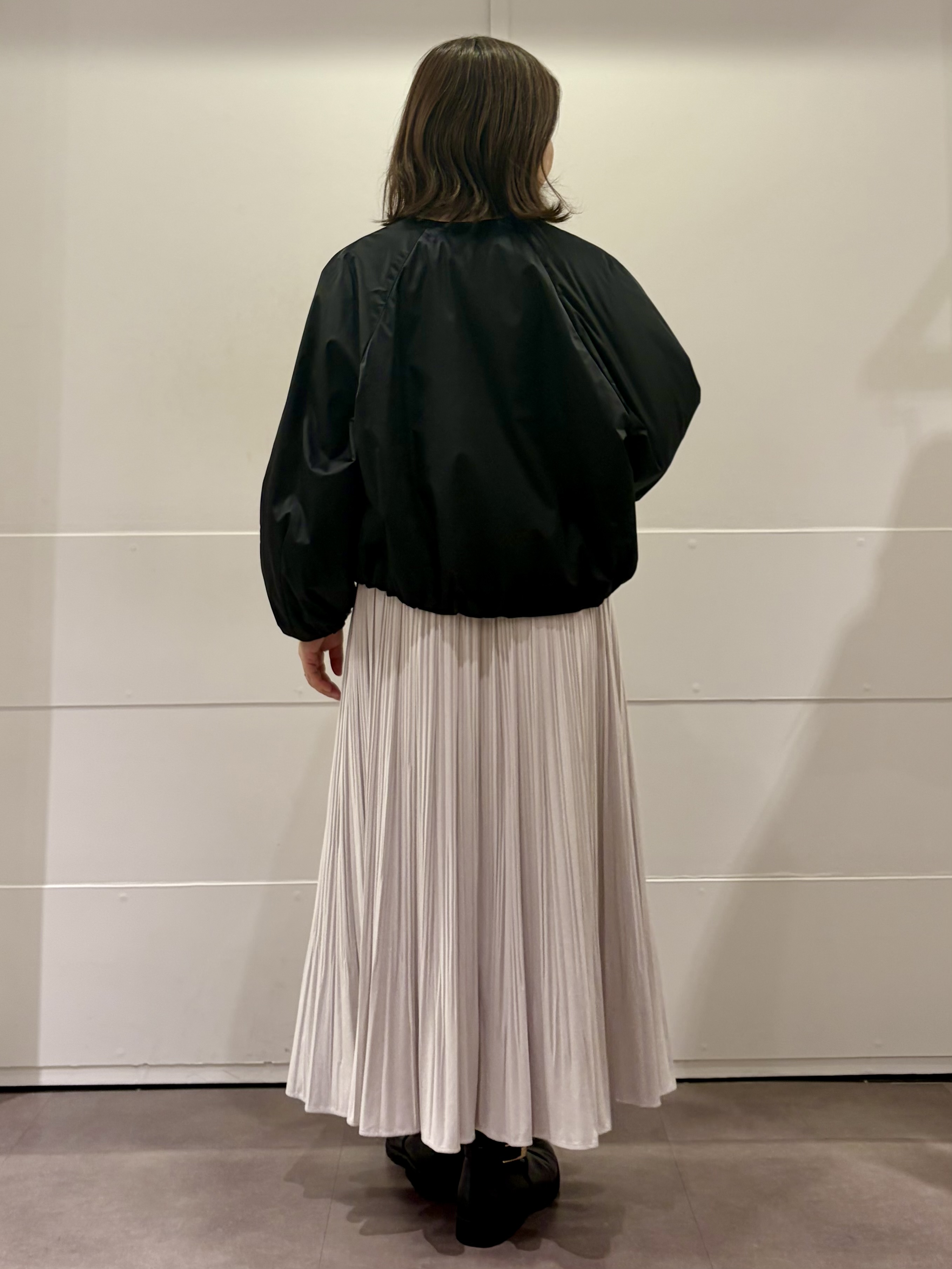 TOKOさんの「UNTITLED｜【大人の抜け感/8色展開】ボリュームスリーブニットプルオーバー」を使ったコーディネート