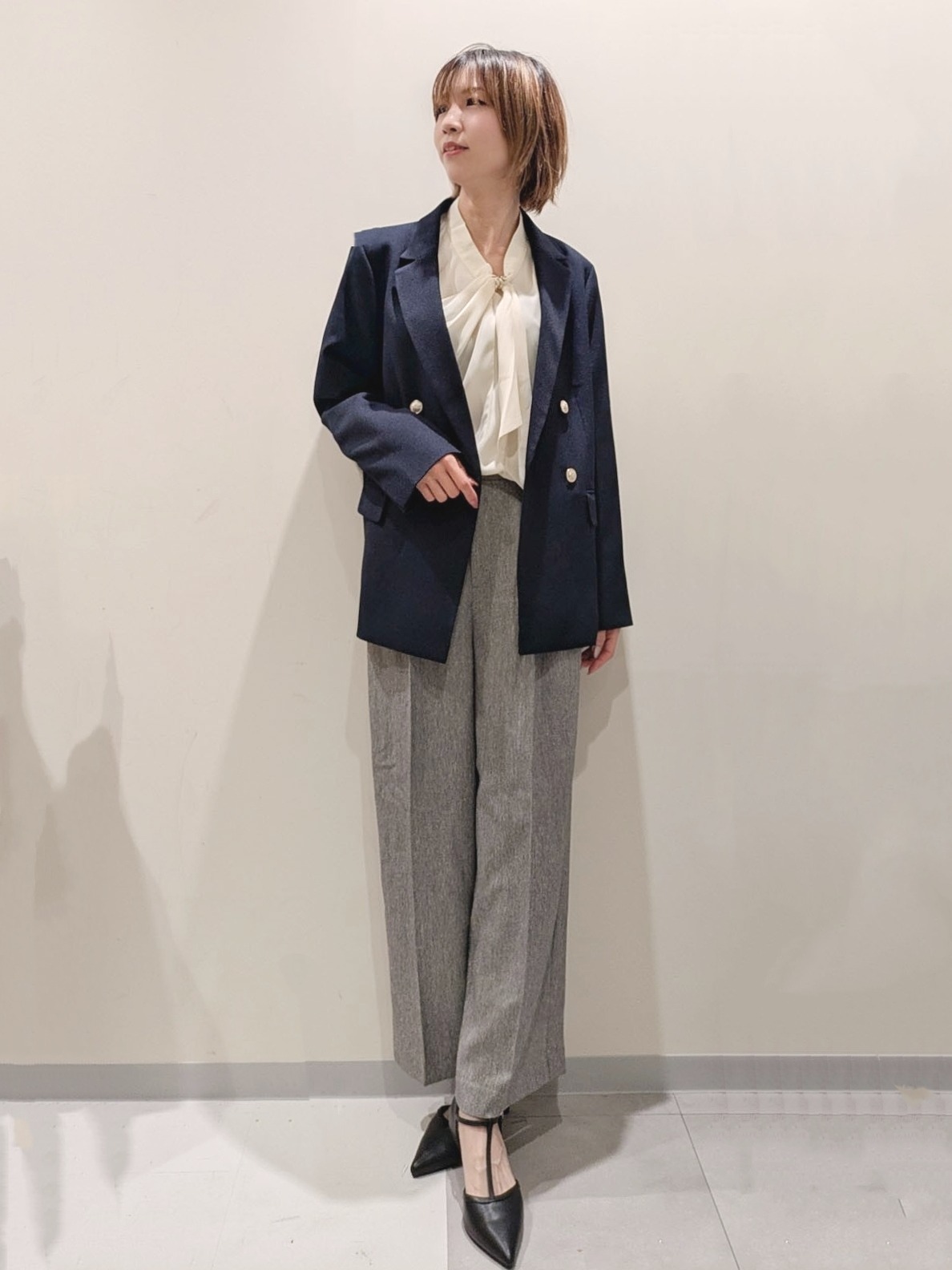juriさんの「index｜【セットアップ可】ストレッチツイルダブルブレストテーラードジャケット《洗濯機OK／防シワ》」を使ったコーディネート