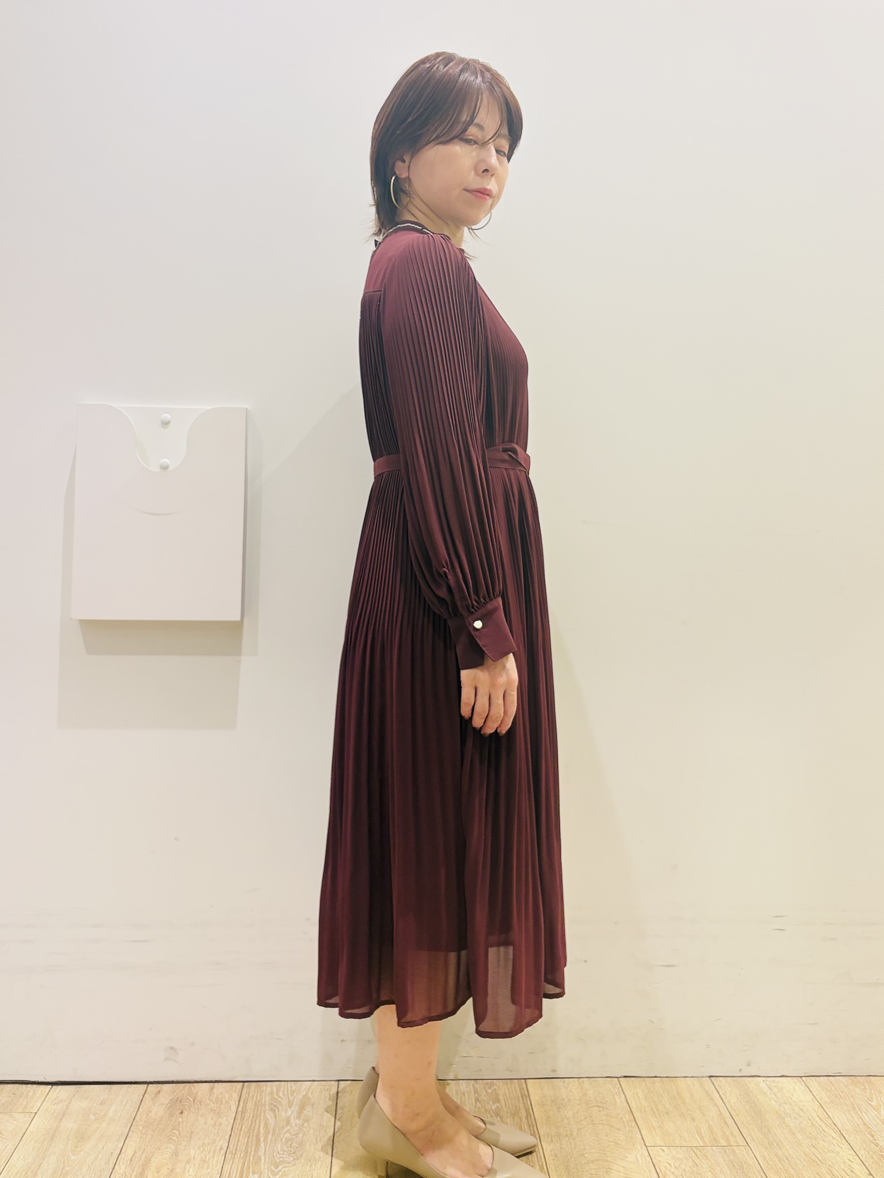 YUKOさんの「index｜【XS-3Lサイズ】ジョーゼットアソートプリーツワンピース《洗濯機OK／防シワ／イージーアイロン》」を使ったコーディネート