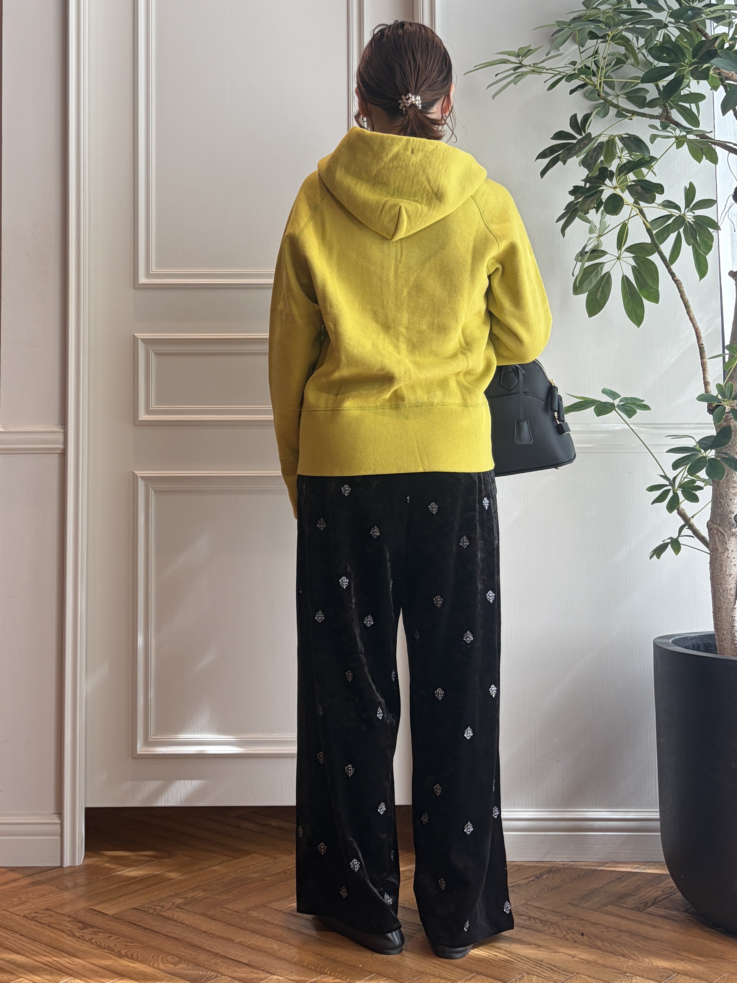 nakaoさんの「DRESSTERIOR｜◆mica della valle（ミカデラヴァッレ）Katia ハンドバッグ」を使ったコーディネート