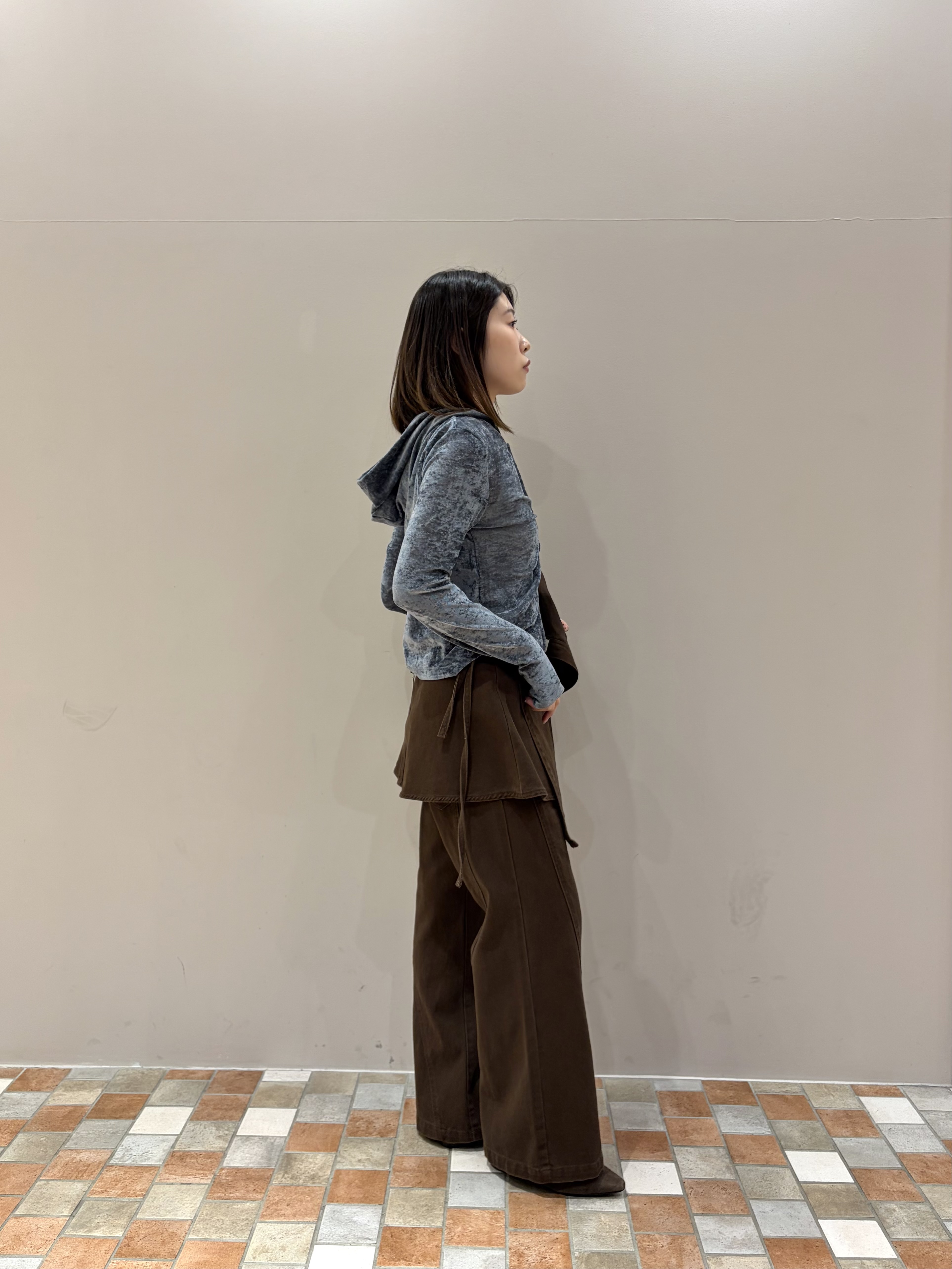 amiさんの「INDIVI｜ラインロングネックレス」を使ったコーディネート