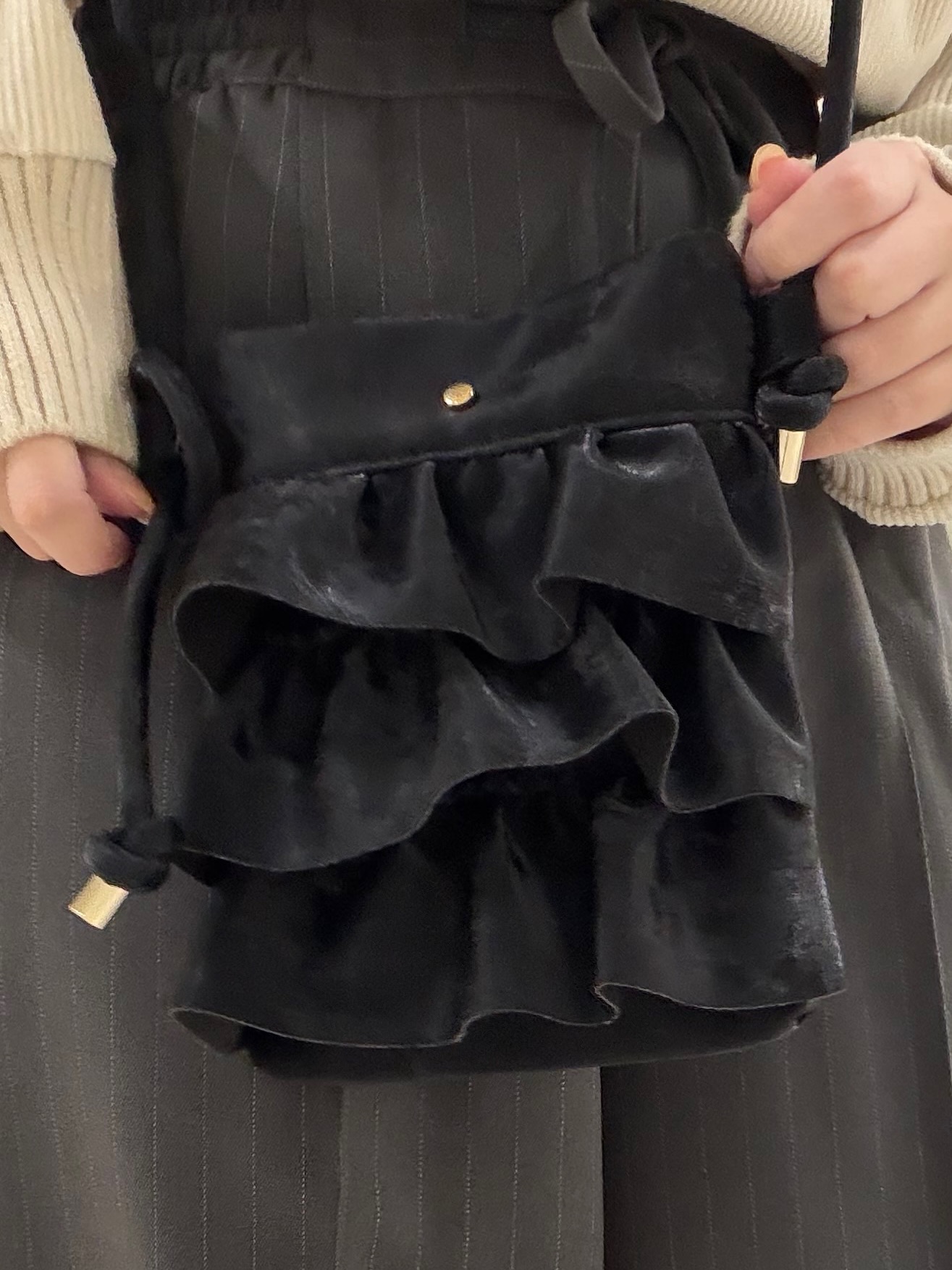 ひよりん⭐️さんの「SHOO･LA･RUE｜【S-LL/洗濯機可/前後2WAY】大人上品にきまる コーデュロイトップス」を使ったコーディネート