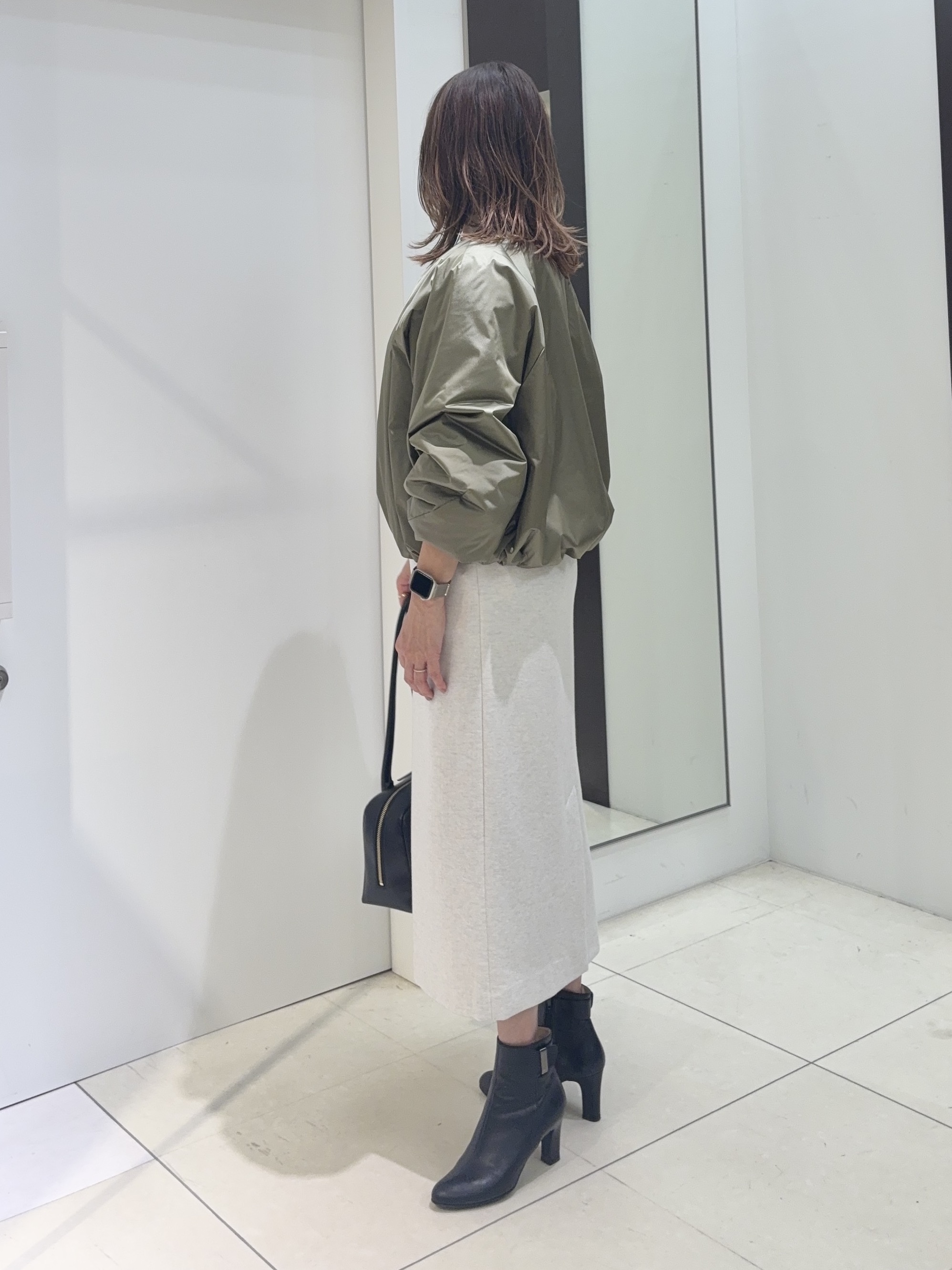 tomoさんの「UNTITLED｜【軽アウター/中綿/秋冬コート】ショートブルゾン」を使ったコーディネート